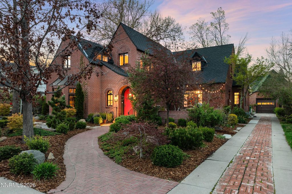 Photo of 581 Ridge Street, Reno, NV 89501 (MLS # 260003678)