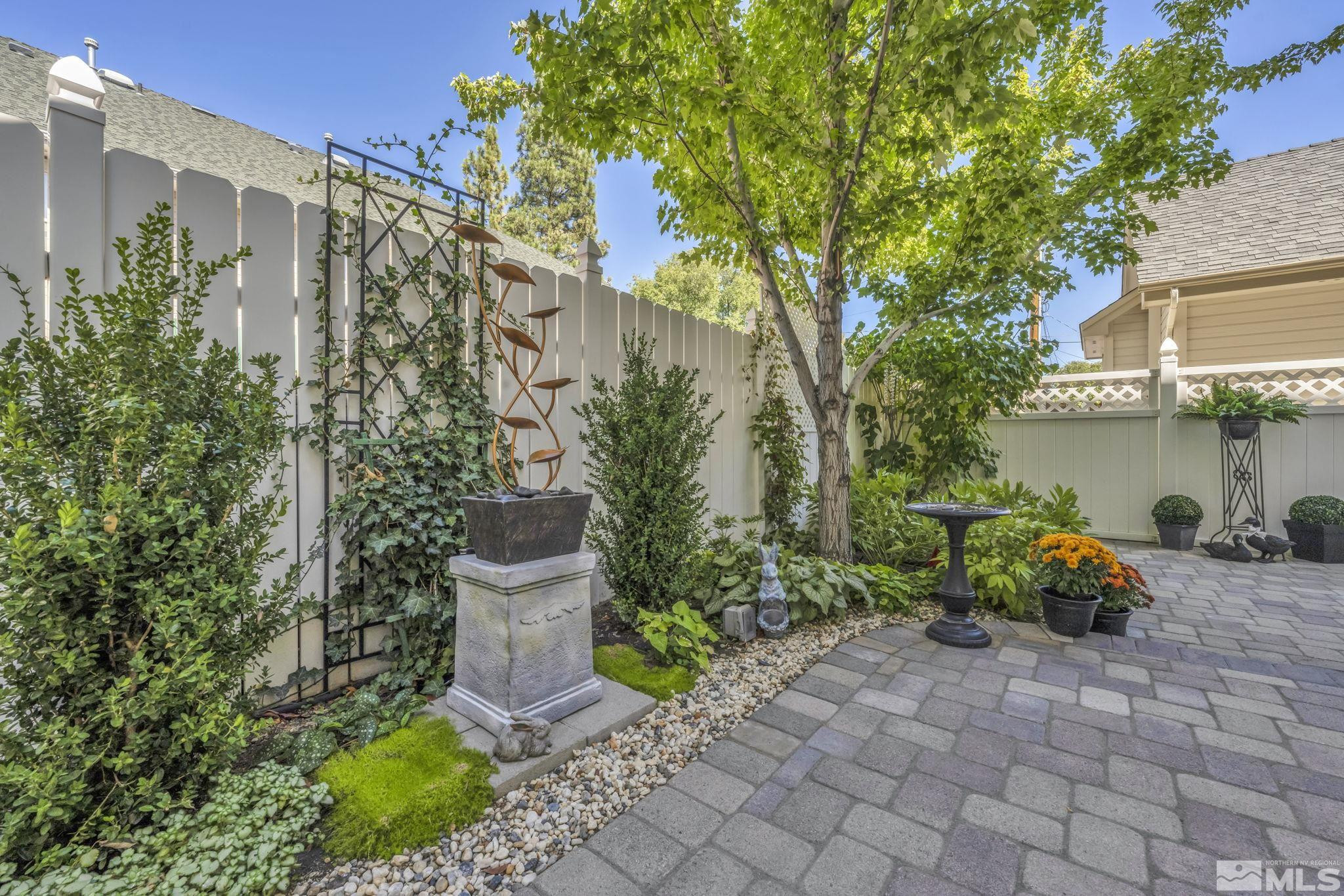 Carson City, Nevada 89701, United States, 3 Bedrooms Bedrooms, ,3 BathroomsBathrooms,Residential,Active,119808