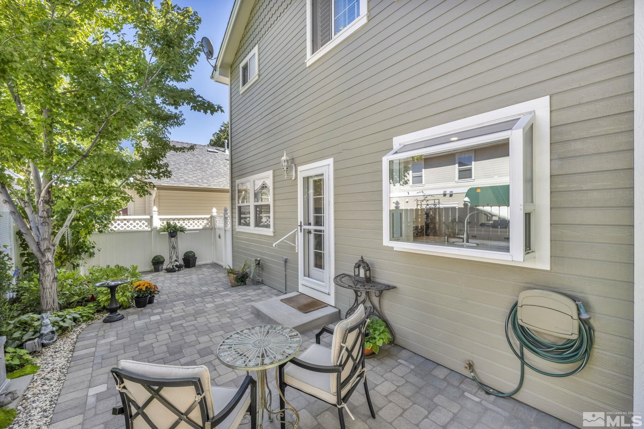 Carson City, Nevada 89701, United States, 3 Bedrooms Bedrooms, ,3 BathroomsBathrooms,Residential,Active,119808