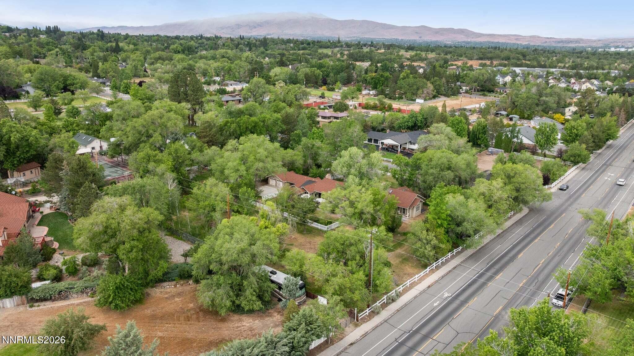 1400-Meadowview-Lane-14