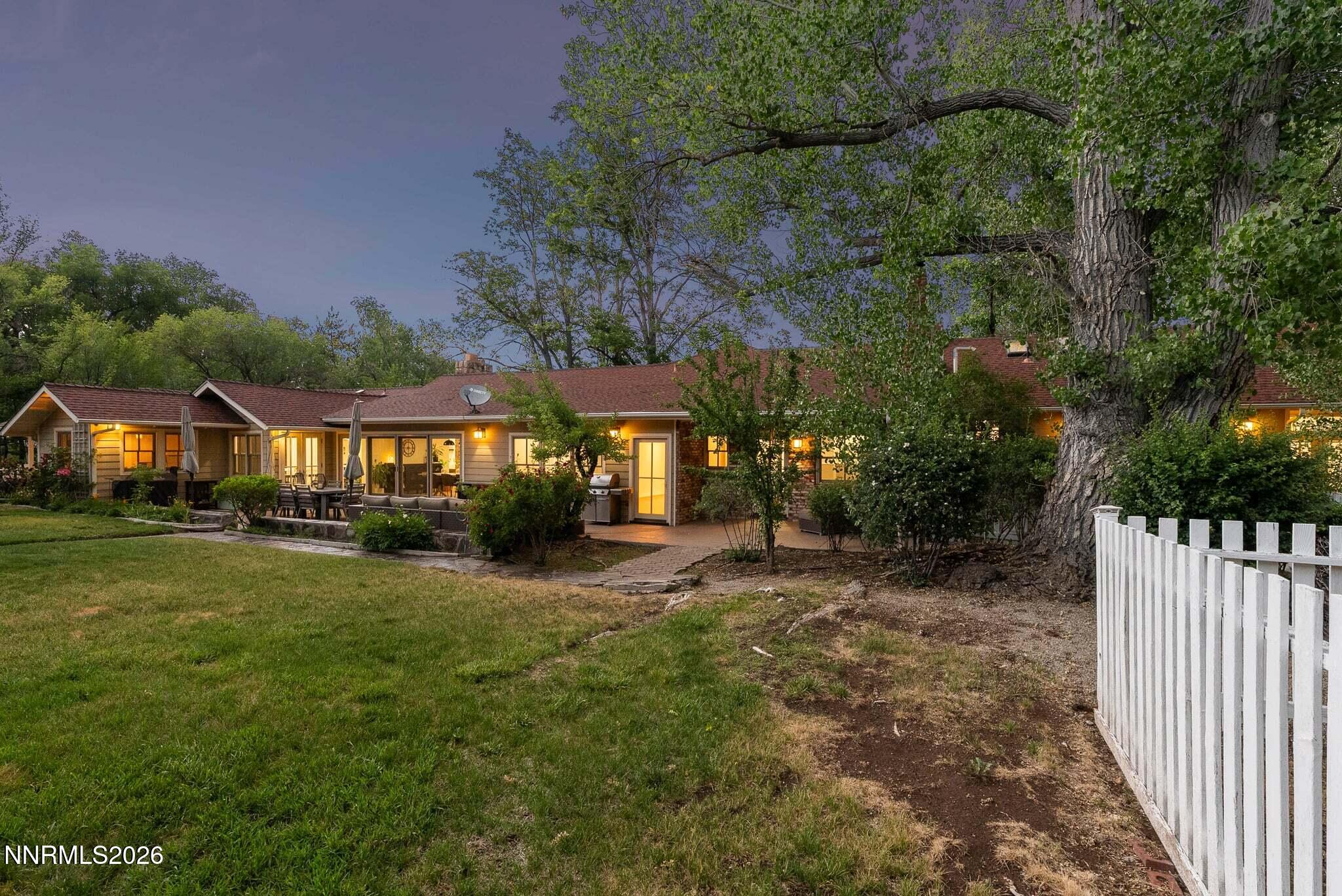 1400 Meadowview Lane