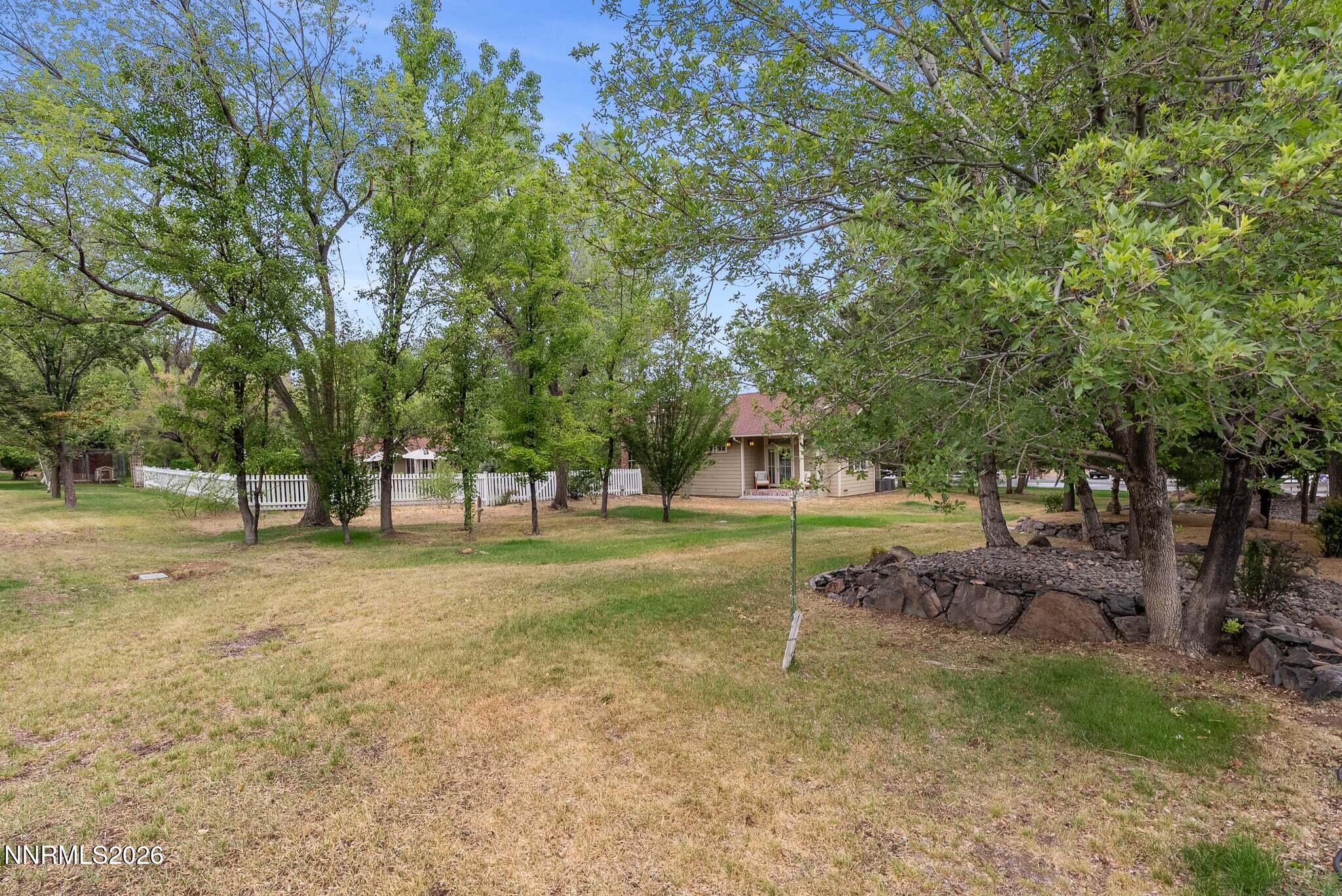1400-Meadowview-Lane-25