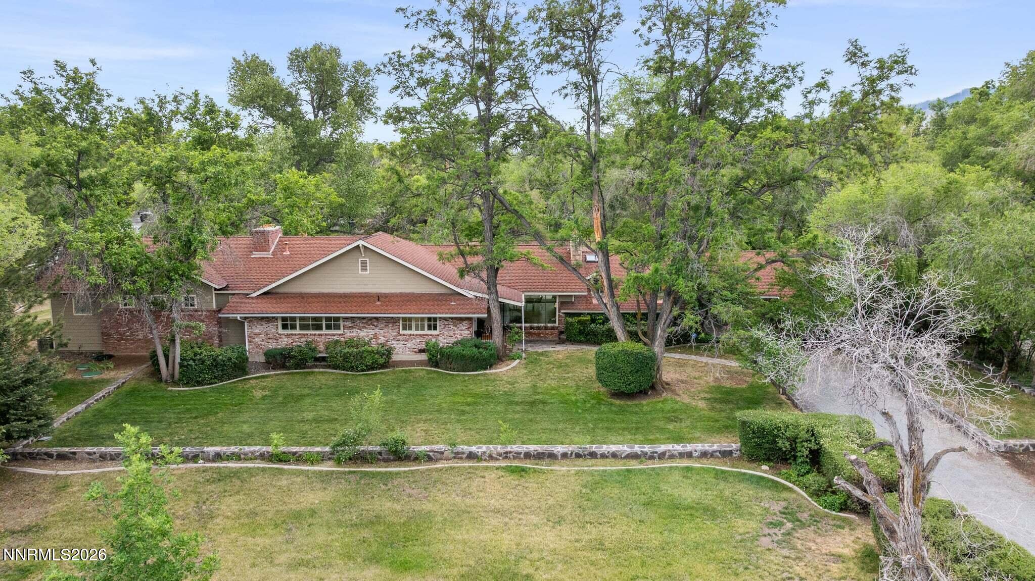 1400-Meadowview-Lane-1