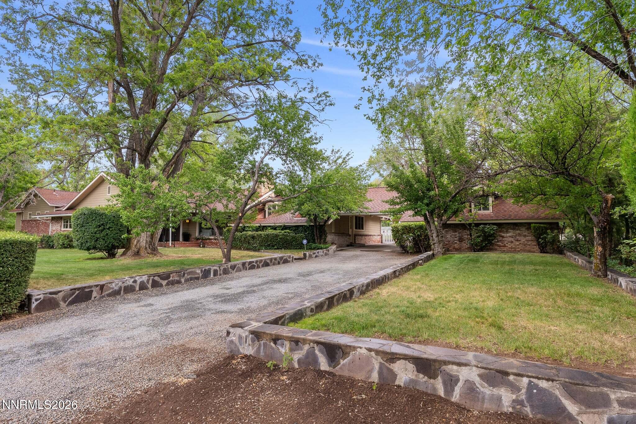 1400-Meadowview-Lane-20