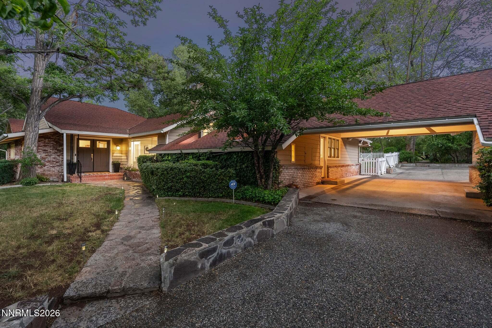 1400 Meadowview Lane