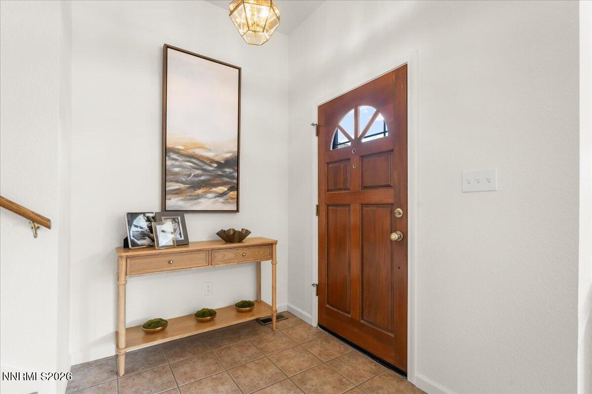 2805 W Pinenut Court