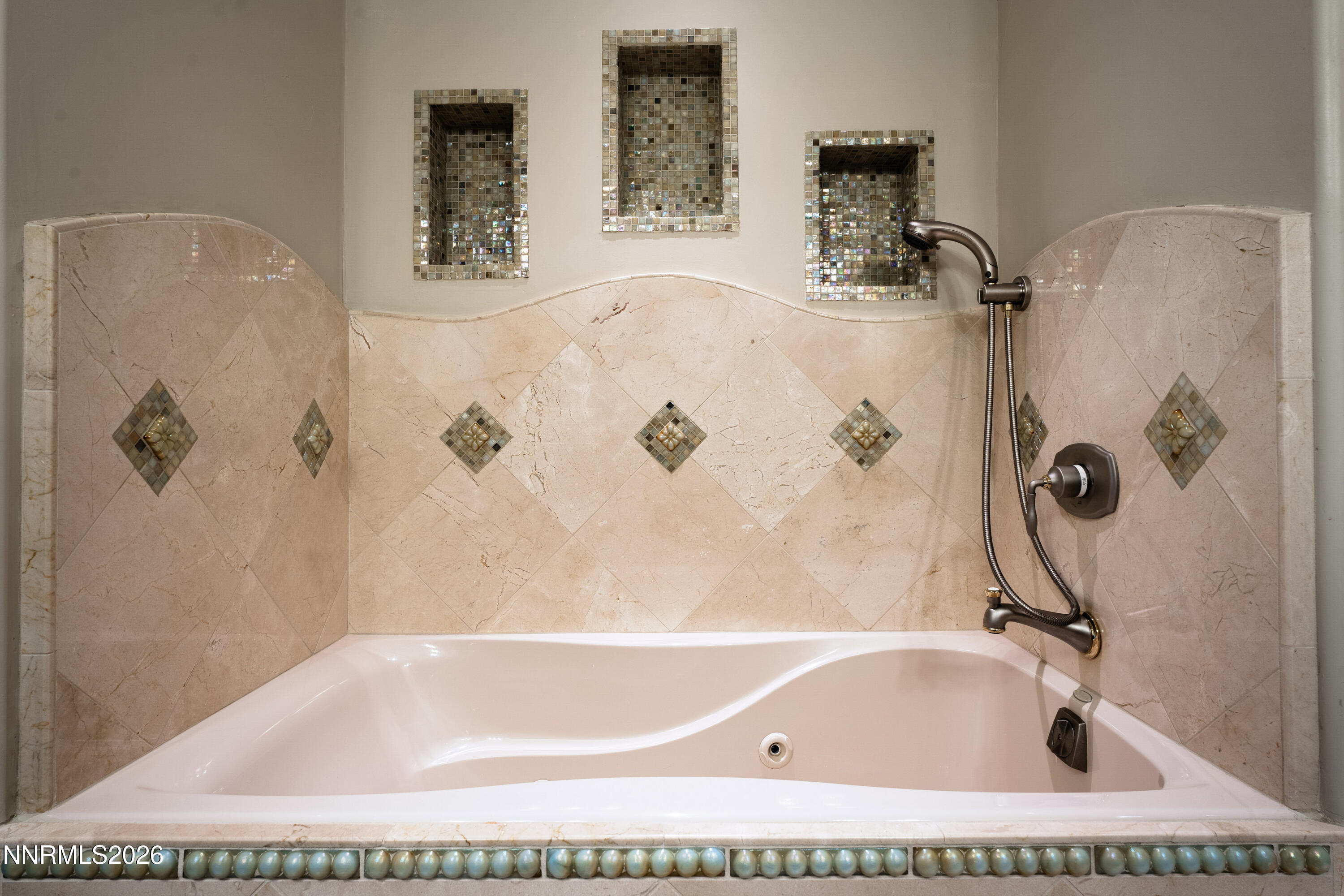 104_091_12360_high_vista-91_617_667