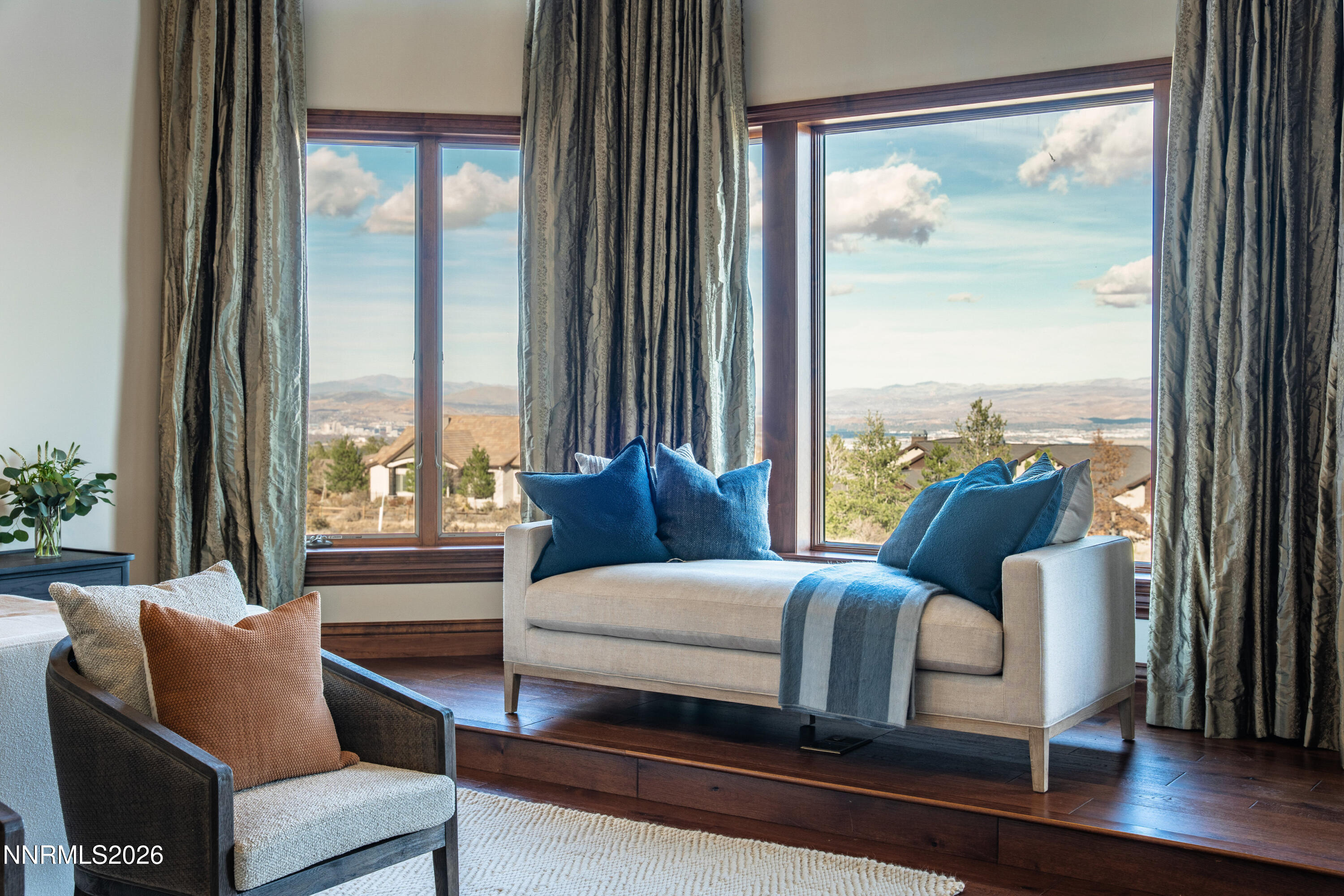 010_034_12360_high_vista-34_268_227