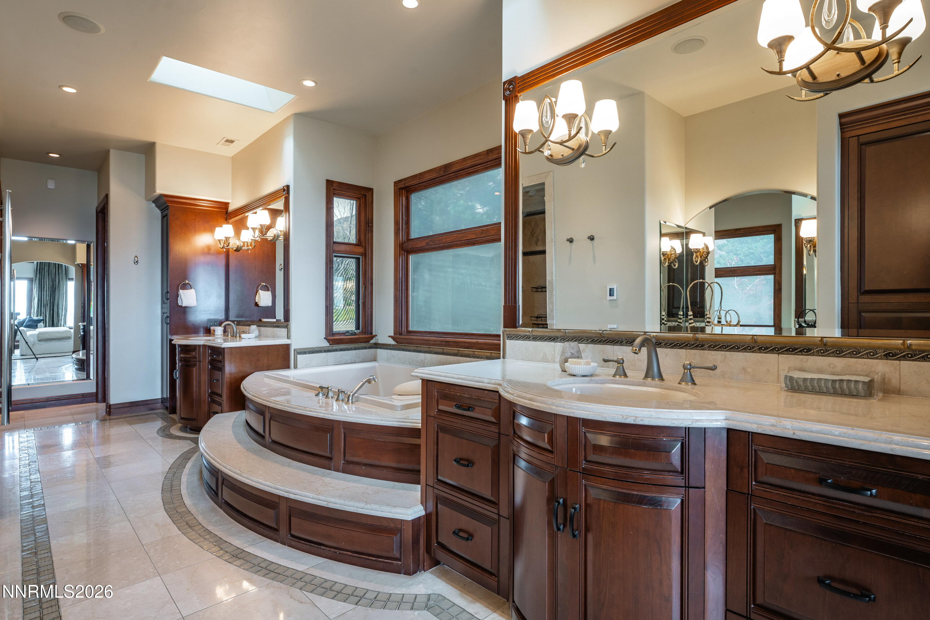 014_035_12360_high_vista-35_70_857