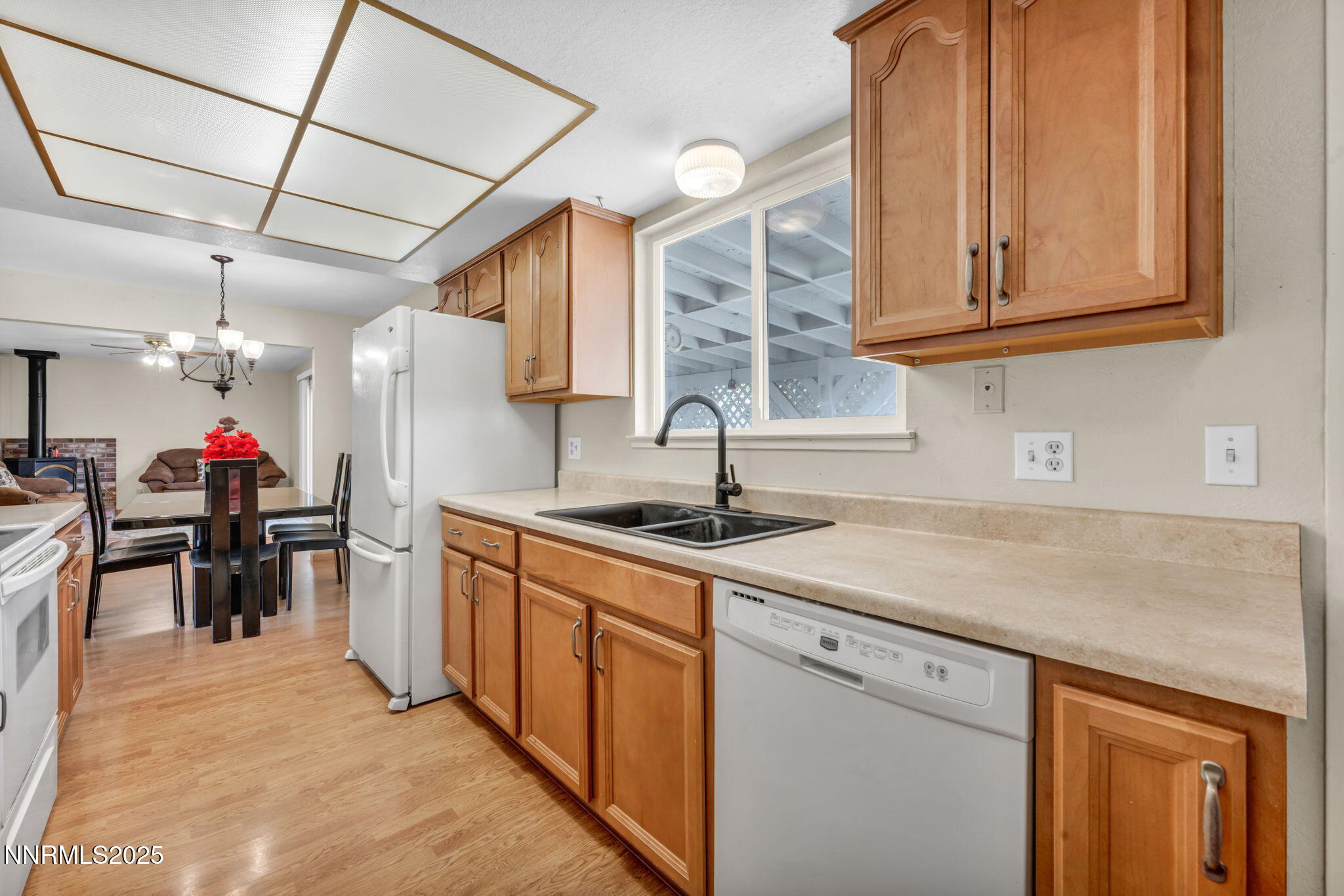 60-web-or-mls-836-e-st