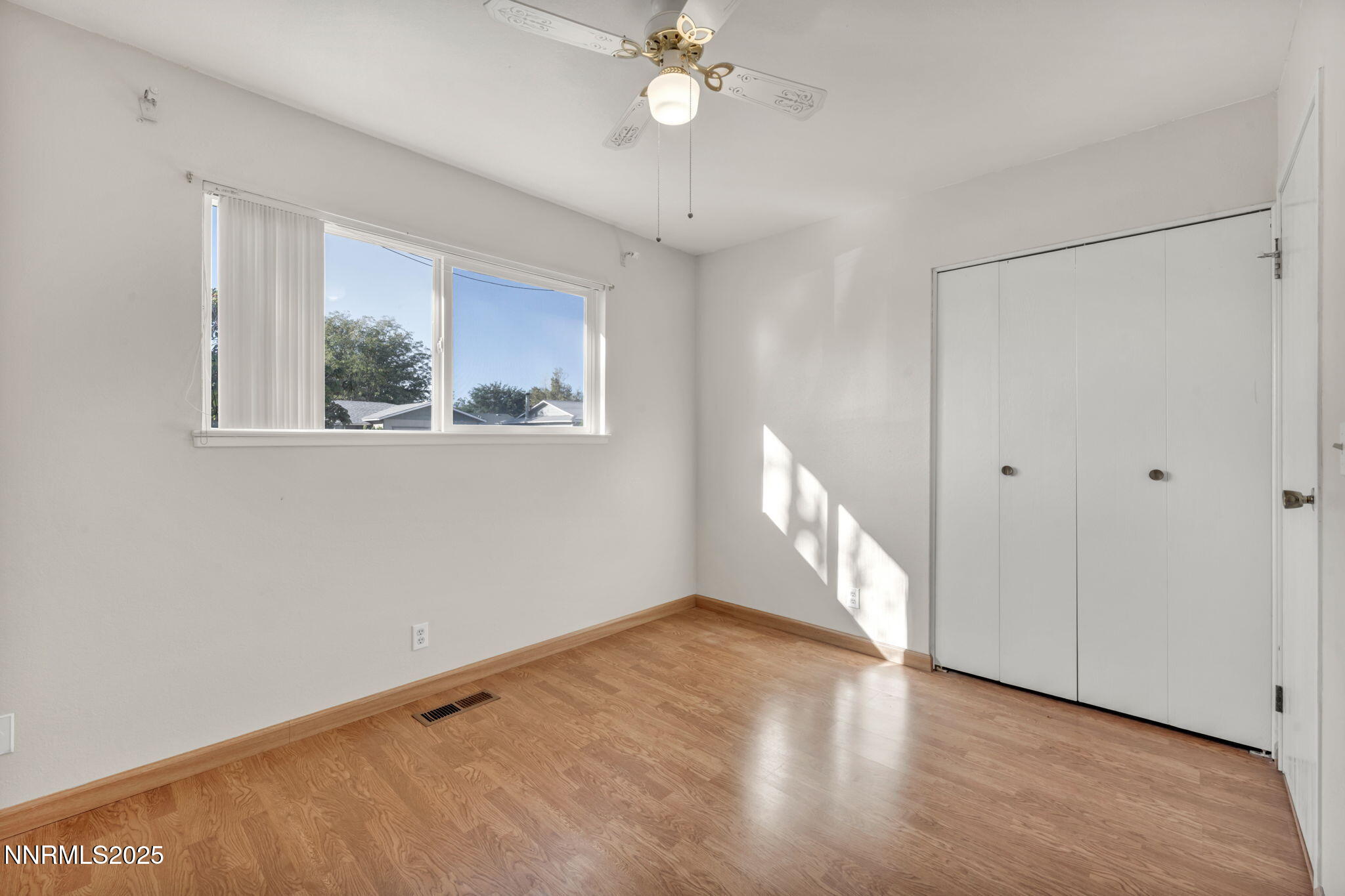 33-web-or-mls-836-e-st