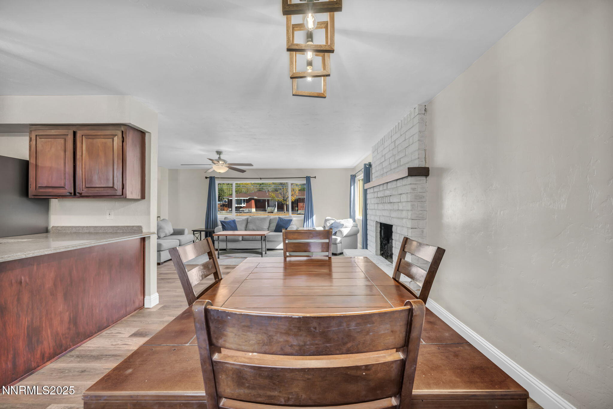 27-web-or-mls-14595-chamy-dr