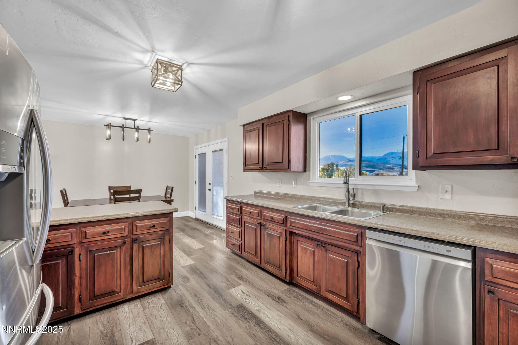 32-web-or-mls-14595-chamy-dr