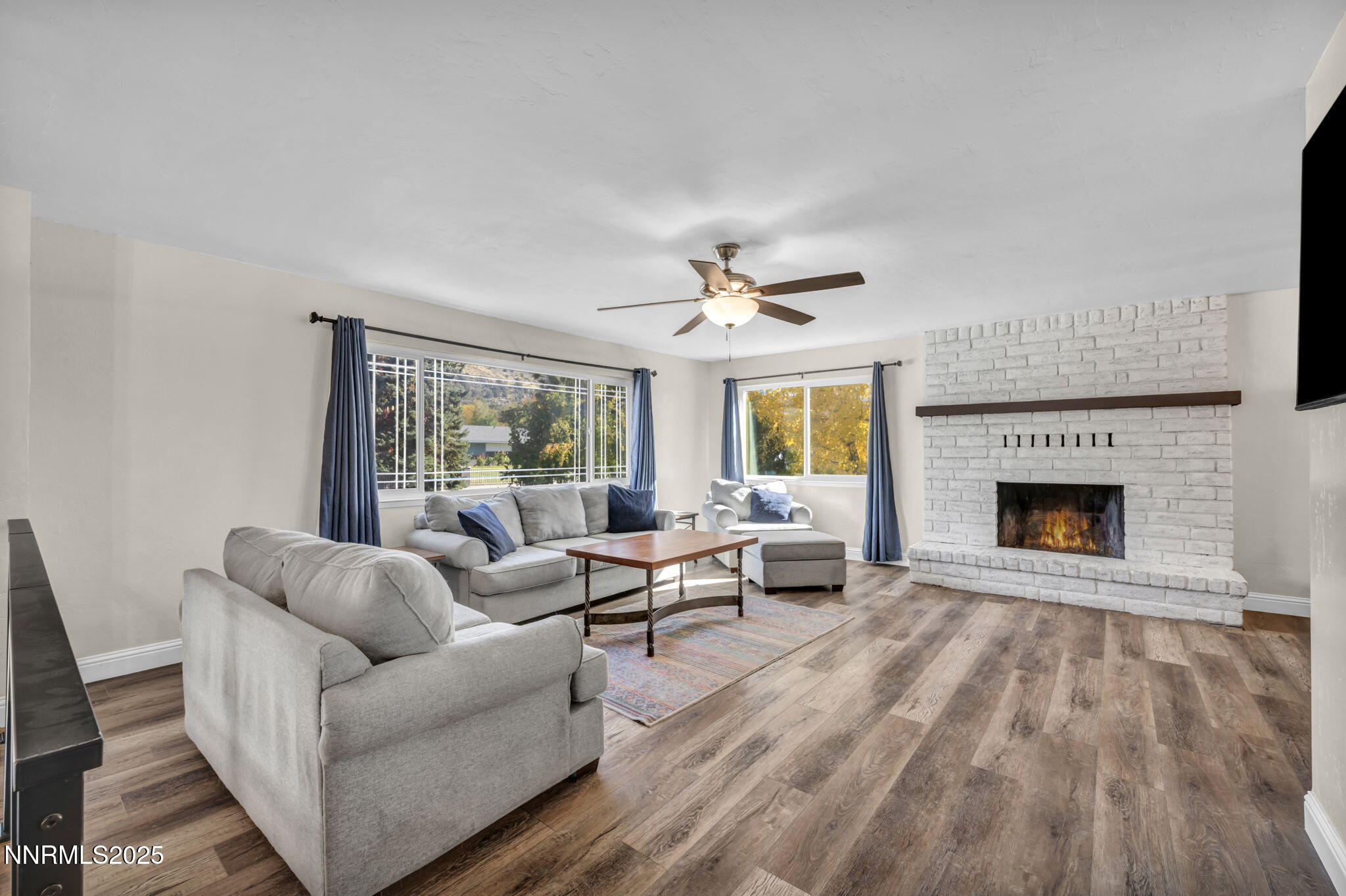 21-web-or-mls-14595-chamy-dr