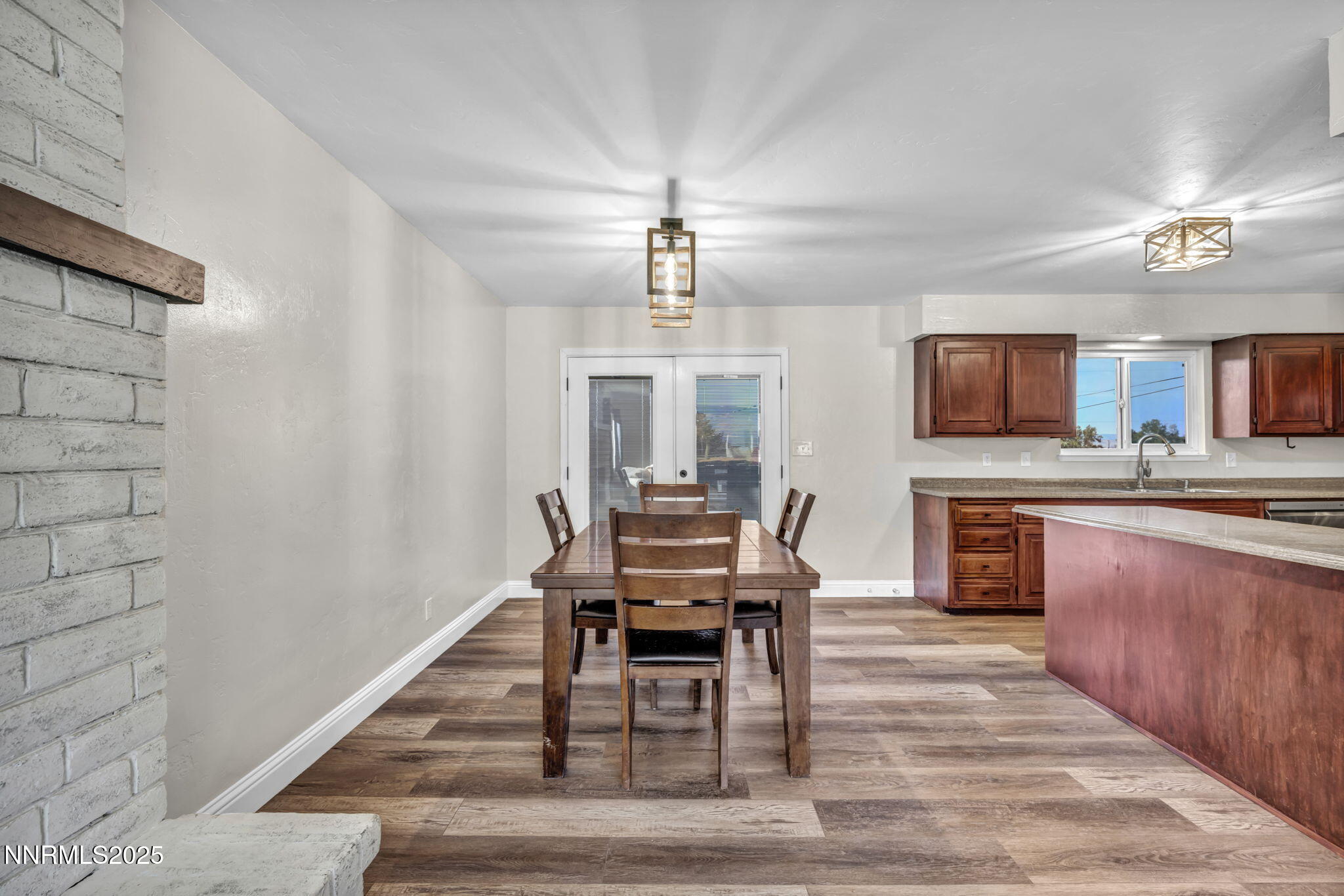 24-web-or-mls-14595-chamy-dr