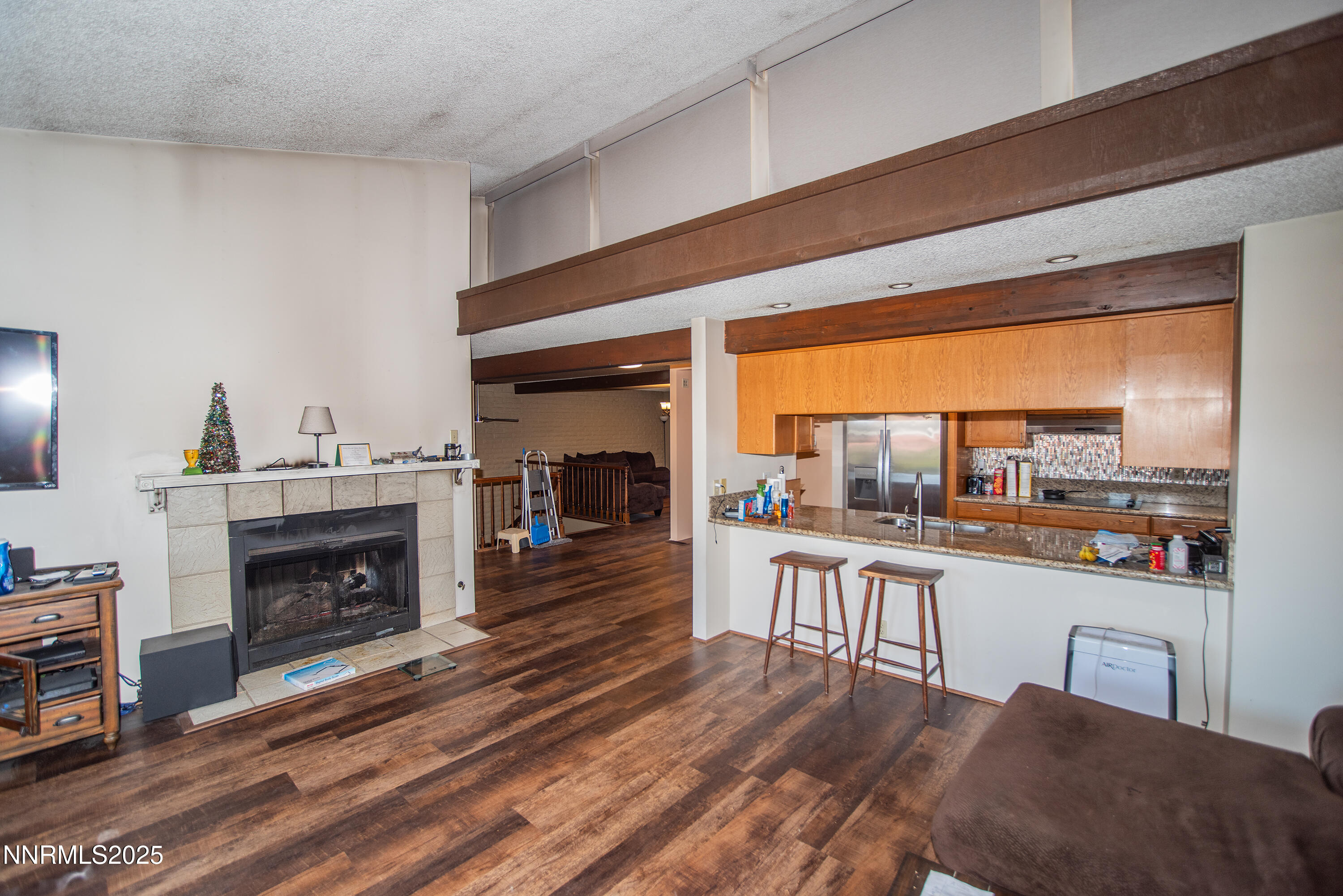 09 - Living Room 2 - 40983