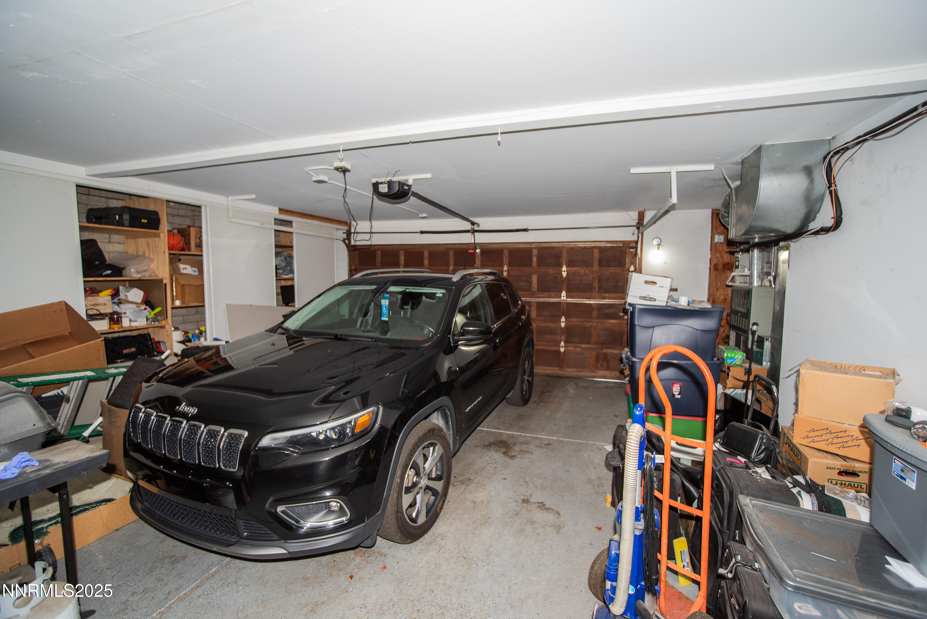 18 - Garage with Shelving - 40994