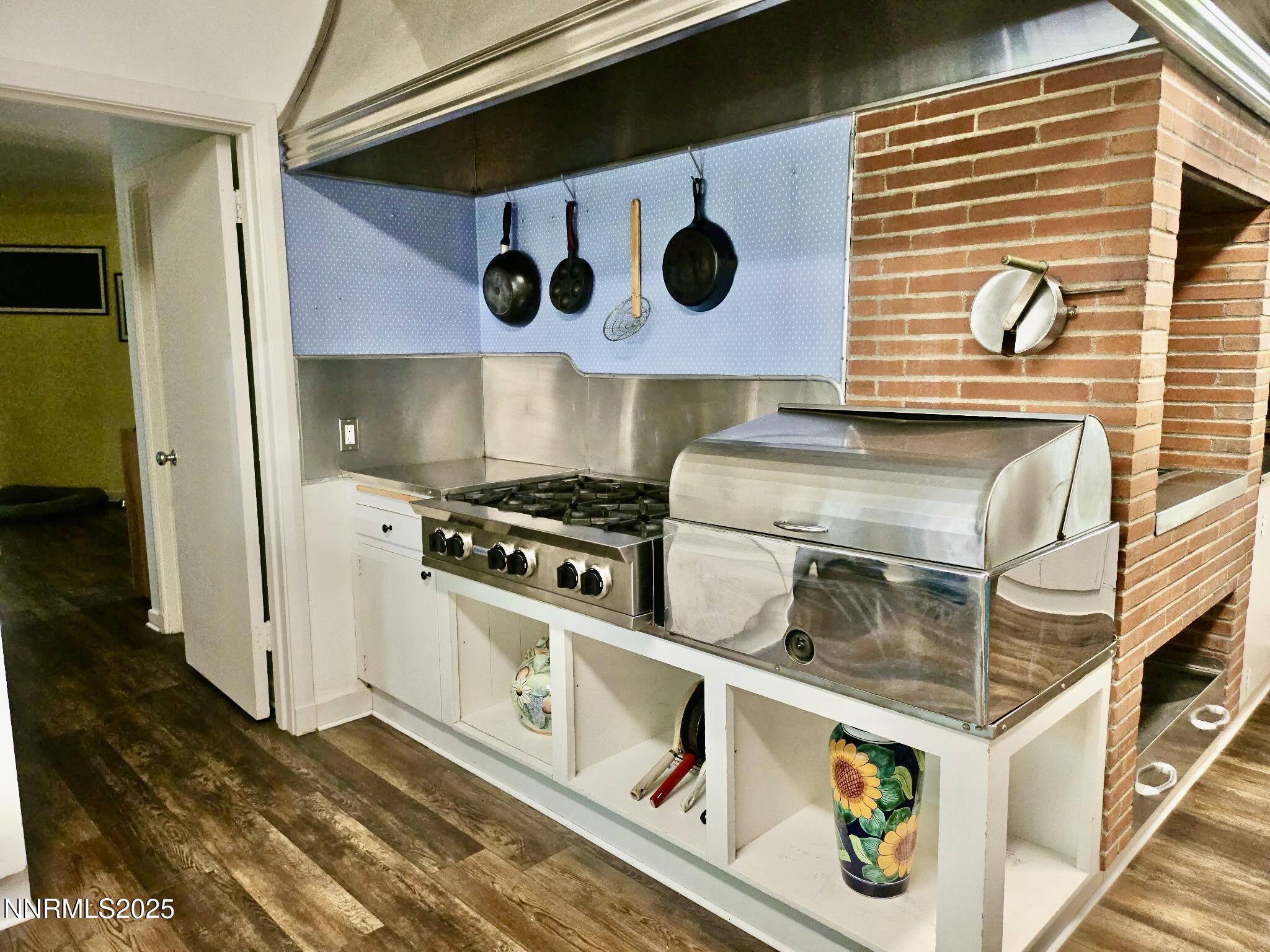 125 Greenridge -Cooktop 3