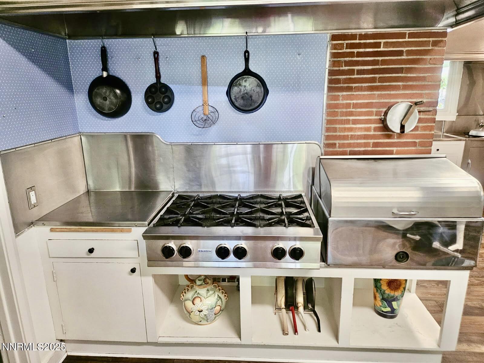 125 Greenridge- Cooktop 2