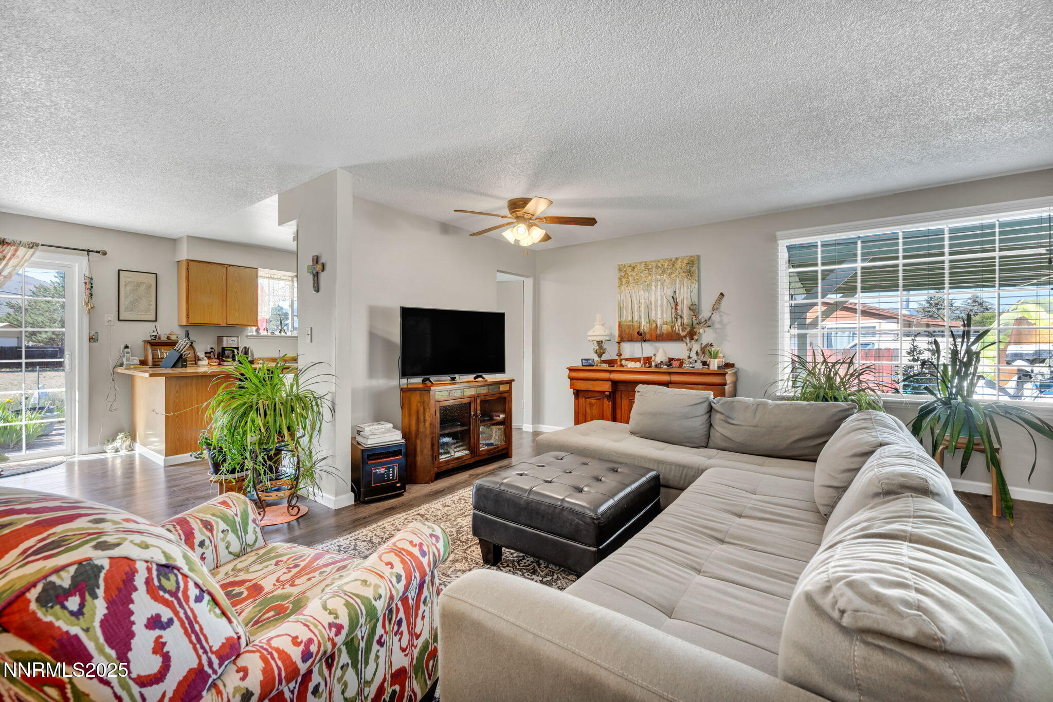 27-web-or-mls-3830-petrel-ct (1)