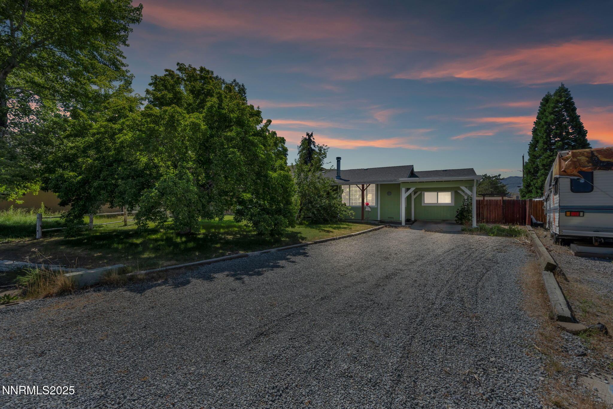 1-web-or-mls-3830-petrel-ct