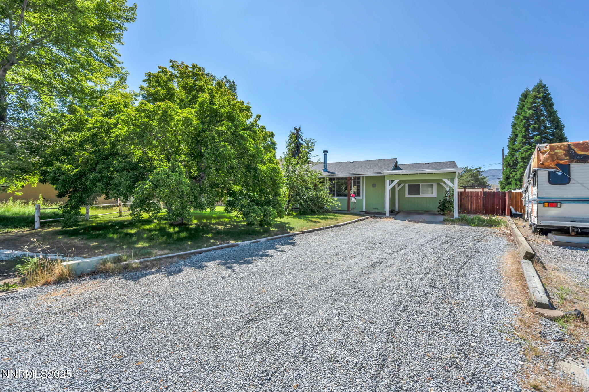 2-web-or-mls-3830-petrel-ct