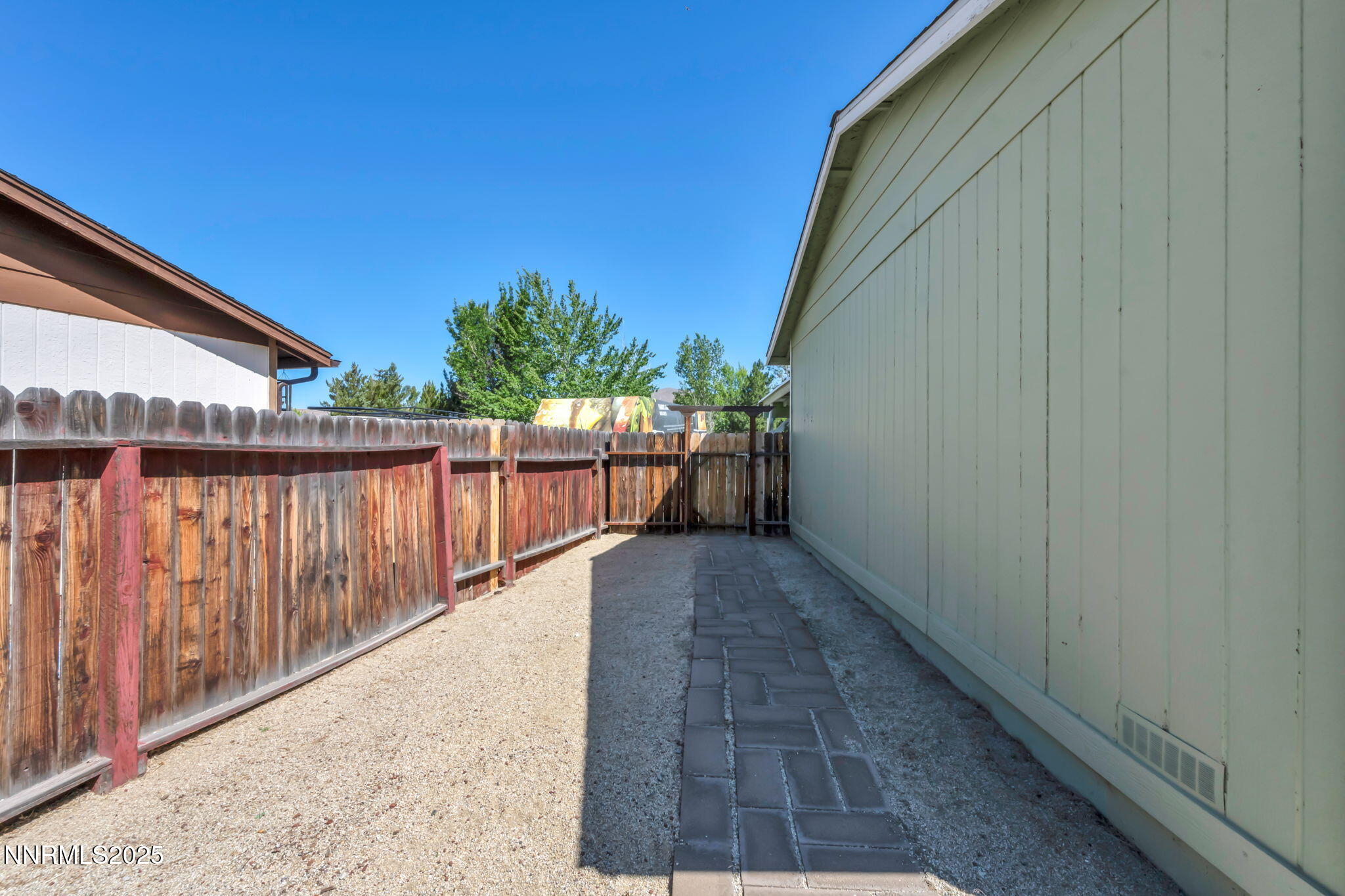 9-web-or-mls-3830-petrel-ct