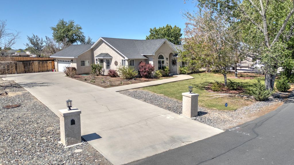 Photo of 455 Sunrise Terrace, Fallon, NV 89406 (MLS # 260006354)