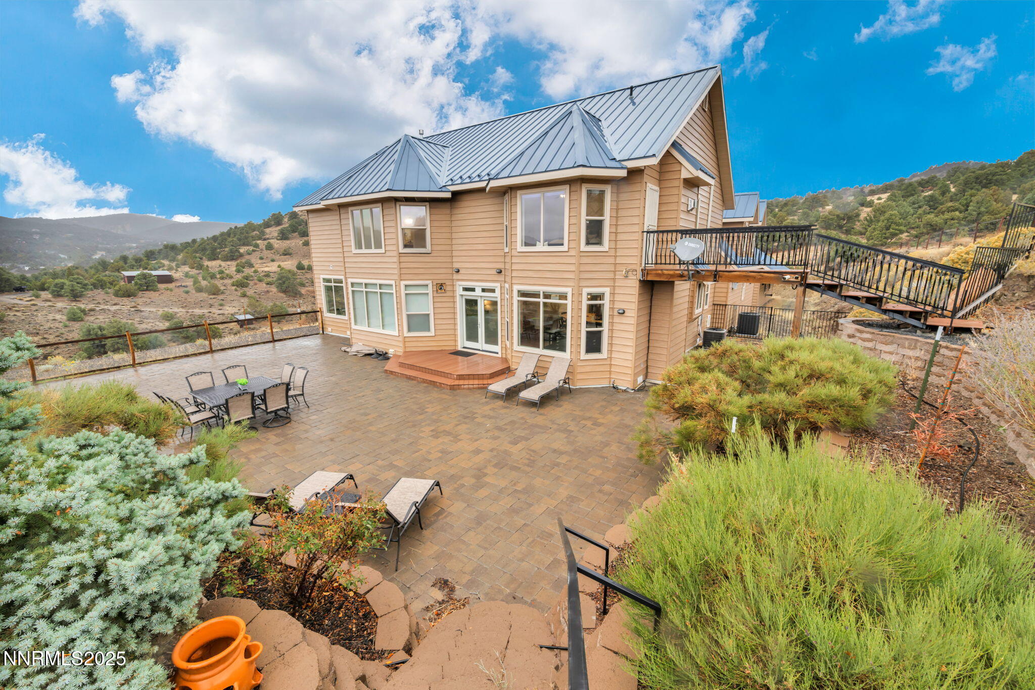 28-web-or-mls-2560-musket-rd