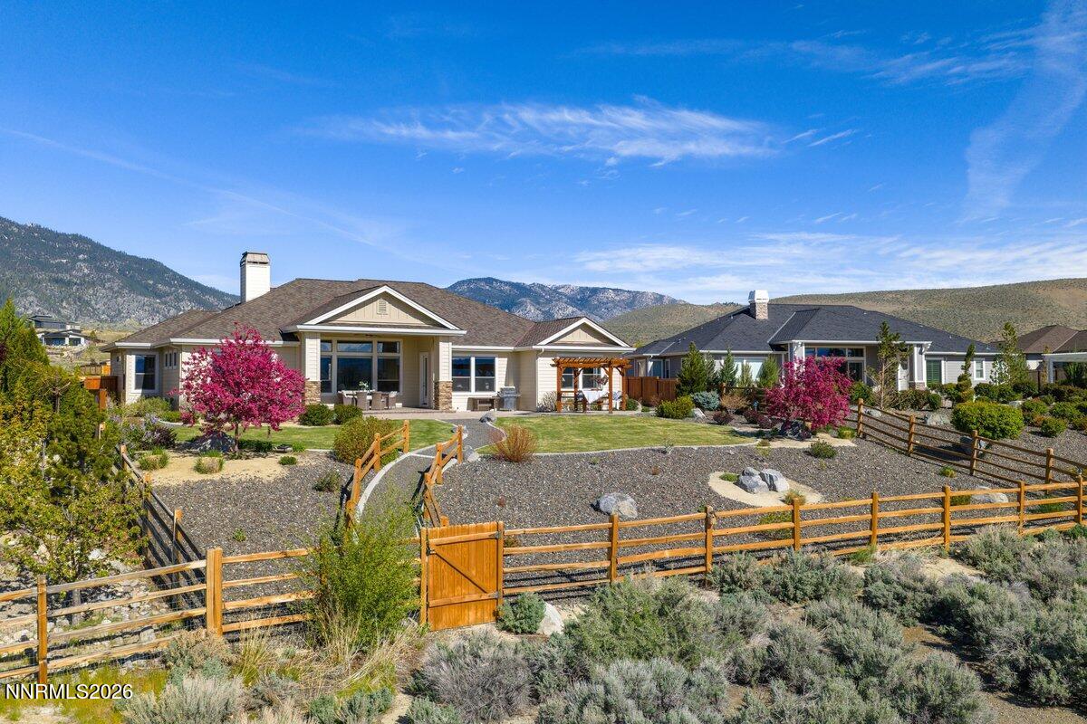 2933 Promontory Loop