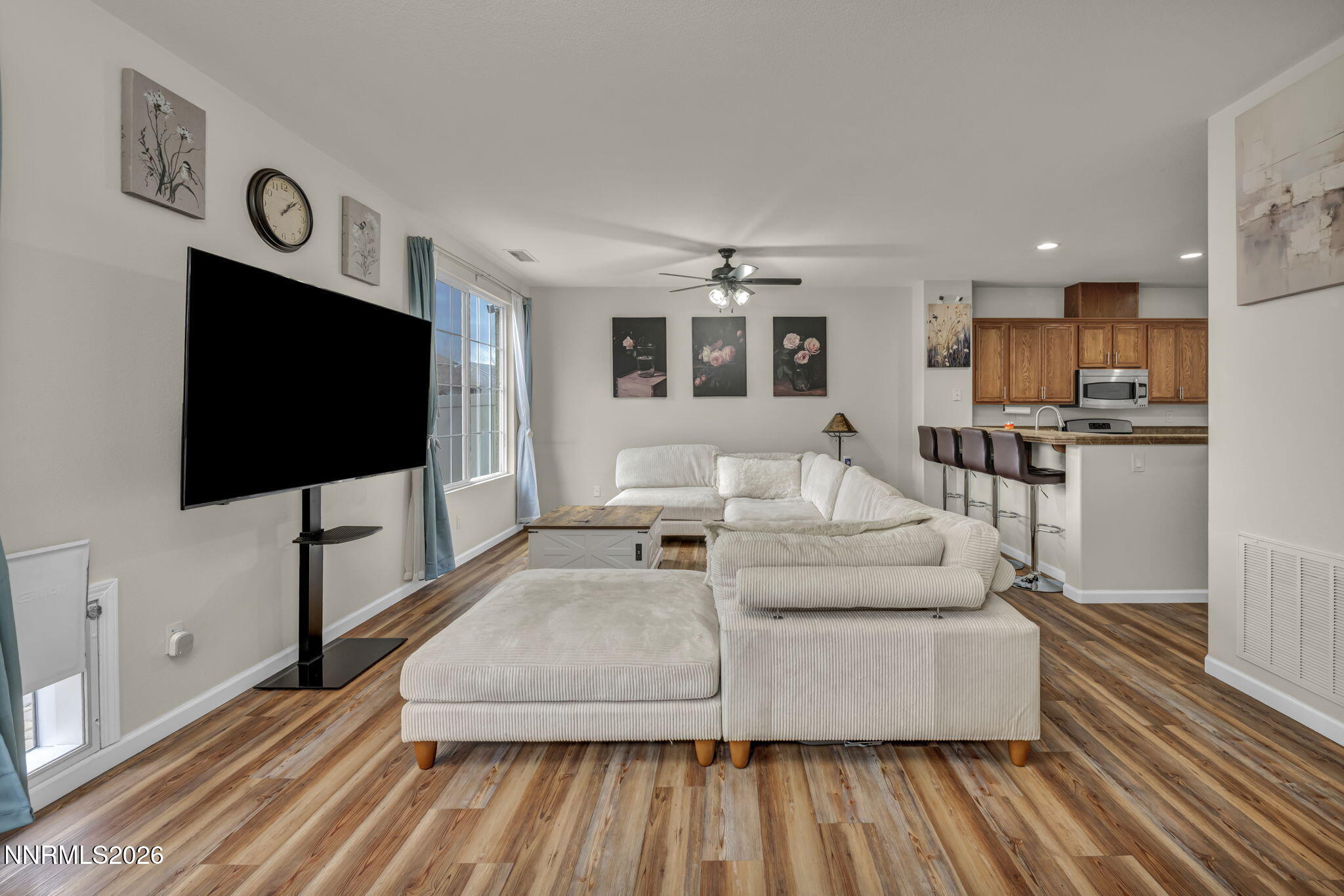 18-web-or-mls-11010-colton-dr