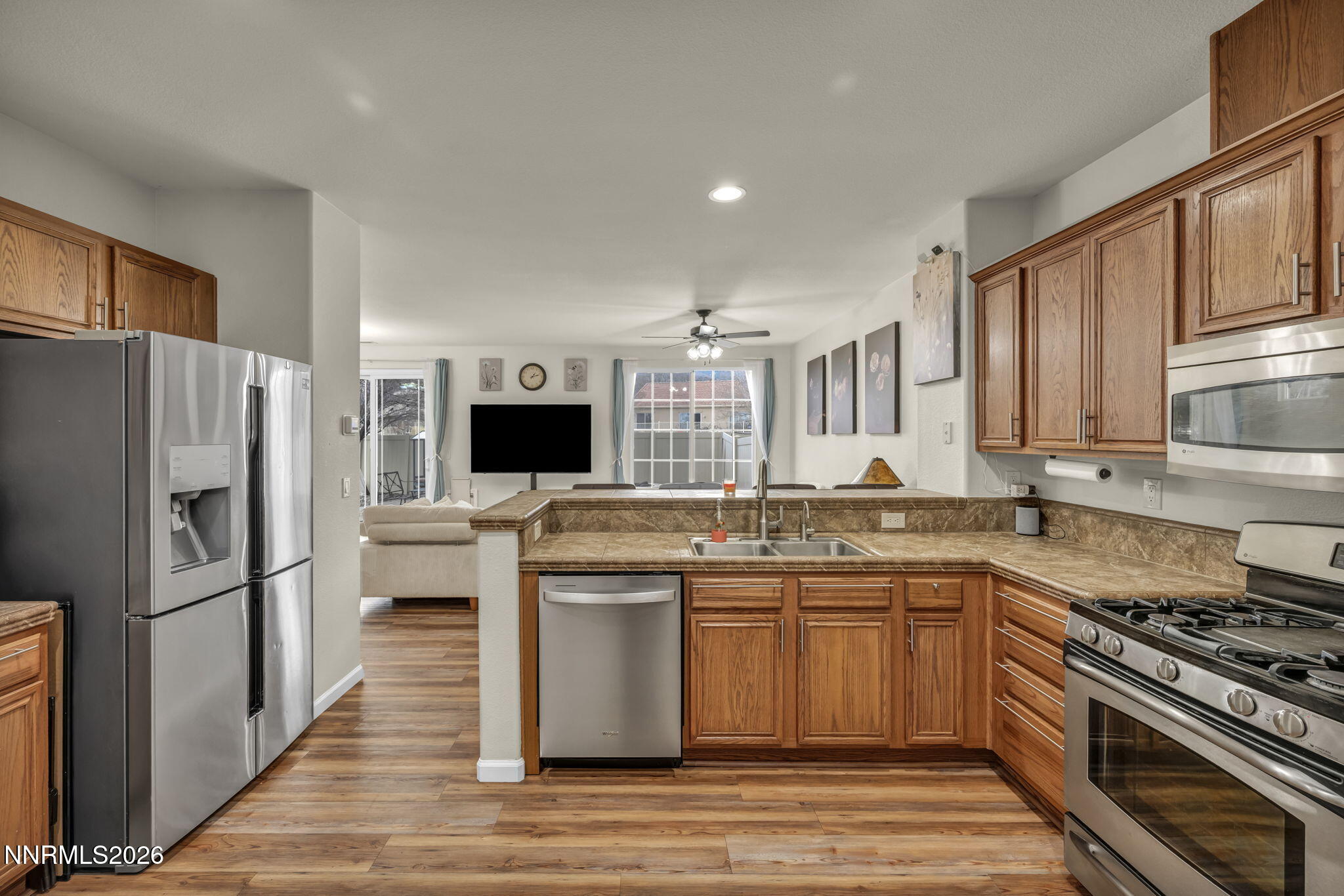 26-web-or-mls-11010-colton-dr