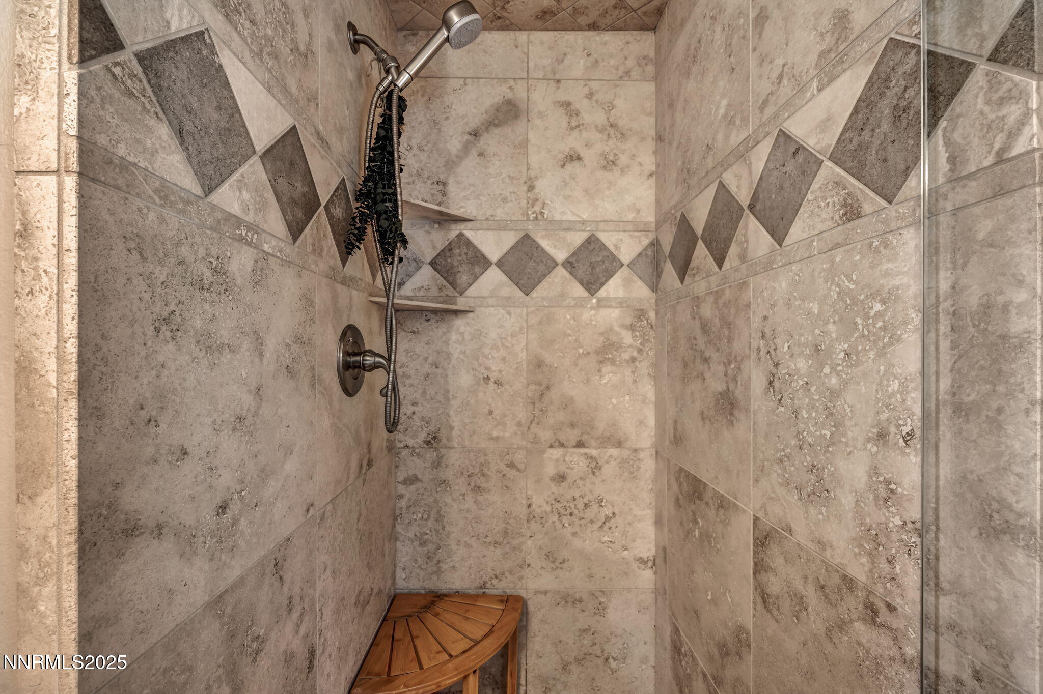 28-web-or-mls-1760-marla-dr