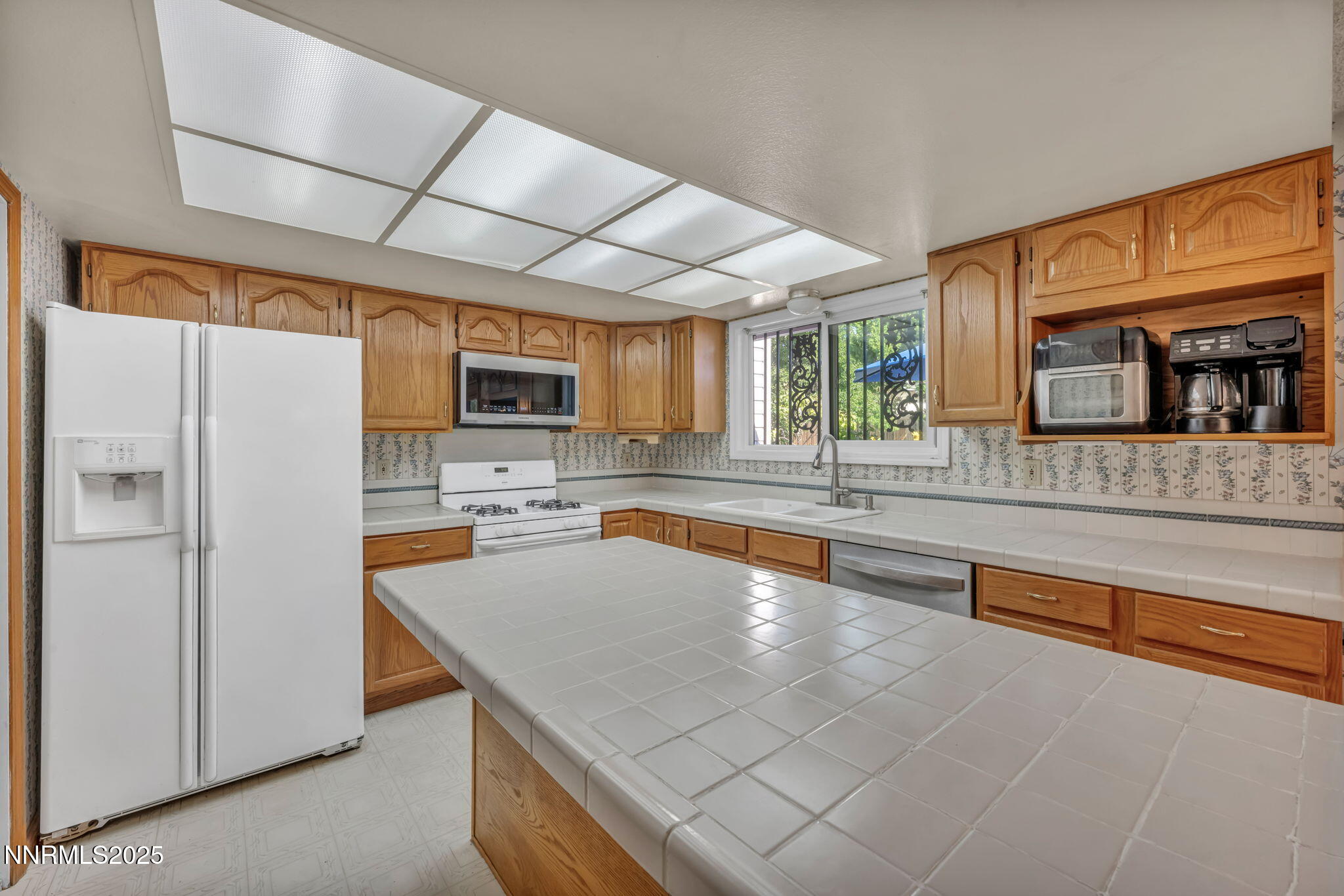 24-web-or-mls-1785-stardust-st