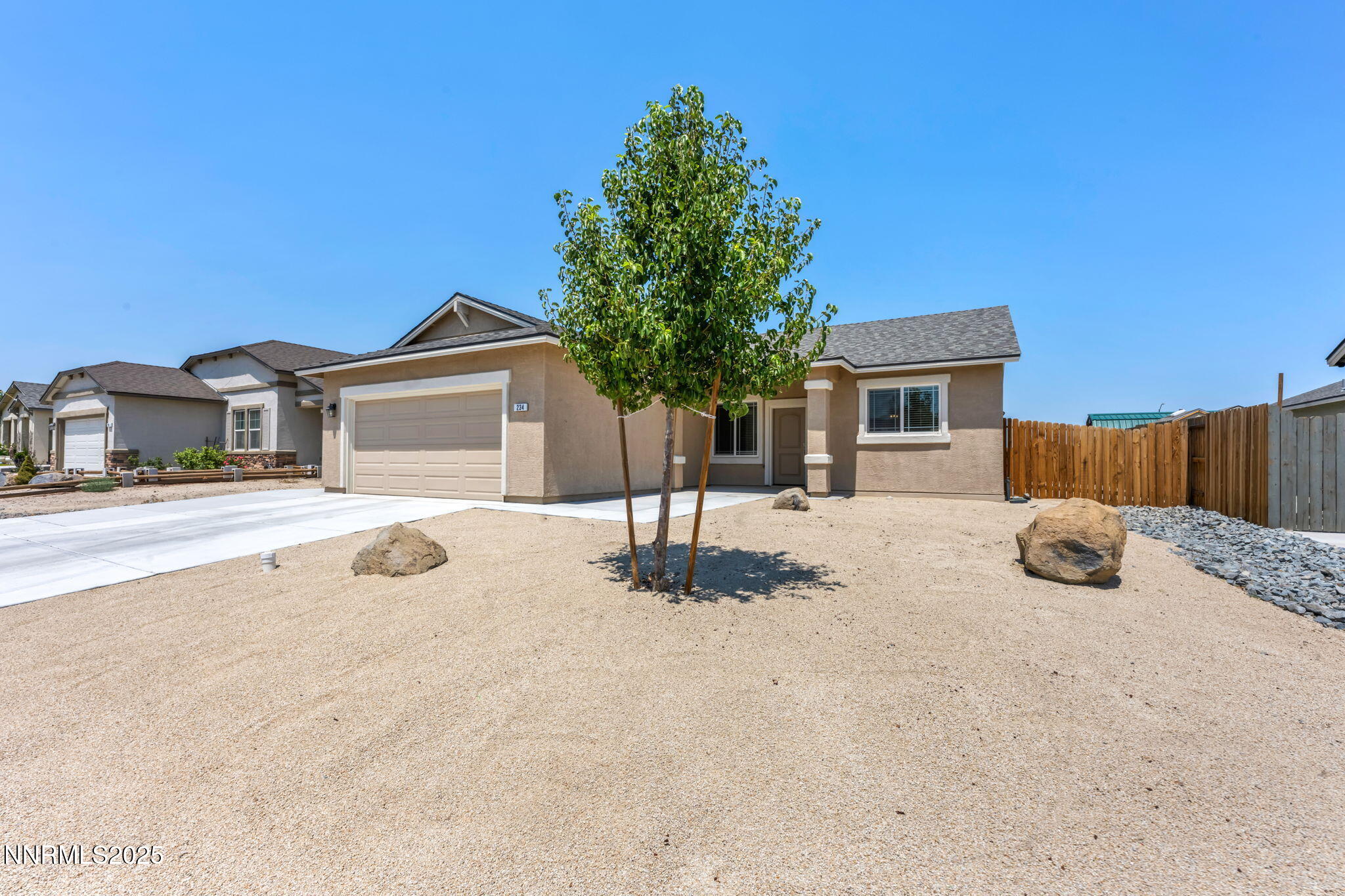 2-web-or-mls-234-red-oak-dr