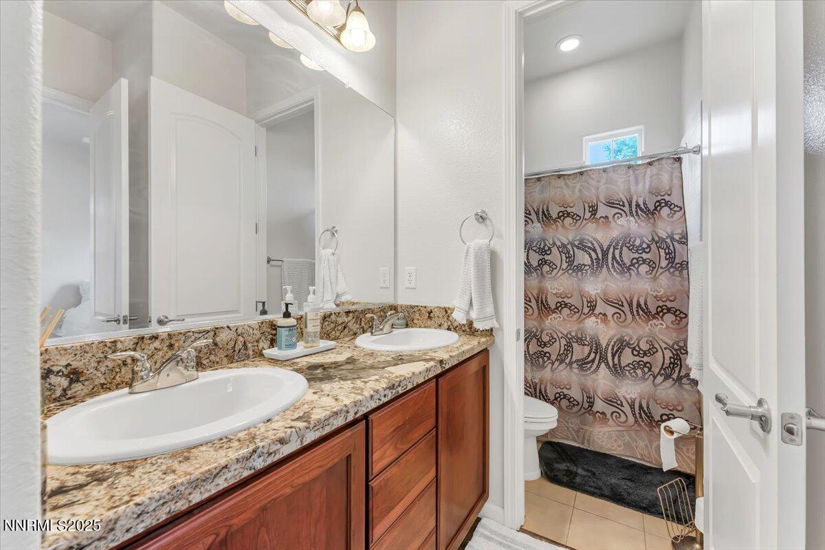 Jack and Jill Full Bath