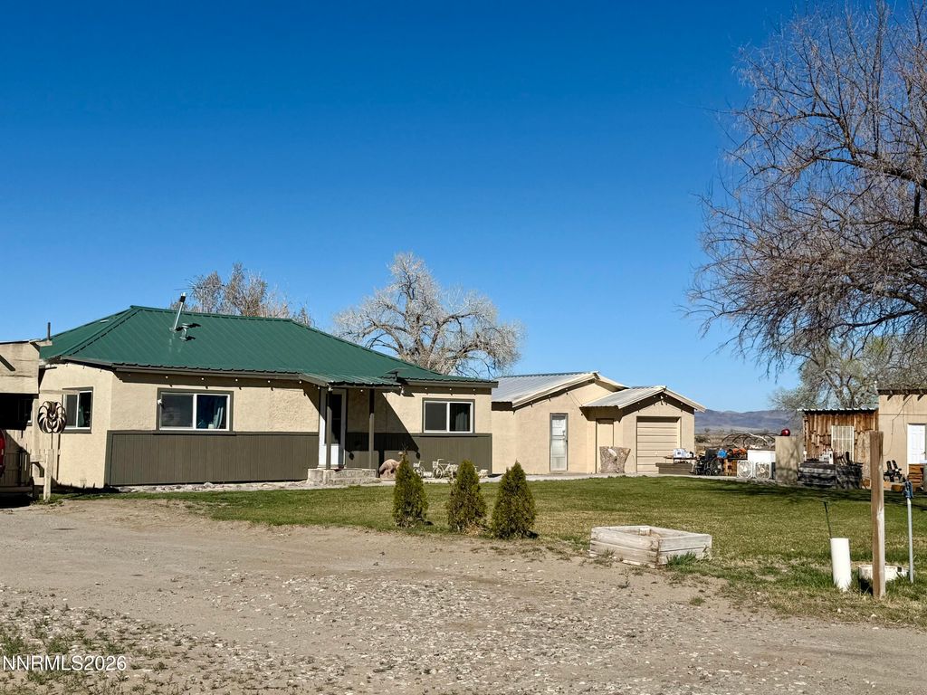 Photo of 20 Penrose Lane, Yerington, NV 89447 (MLS # 260003283)