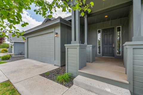 MLS: 250050008