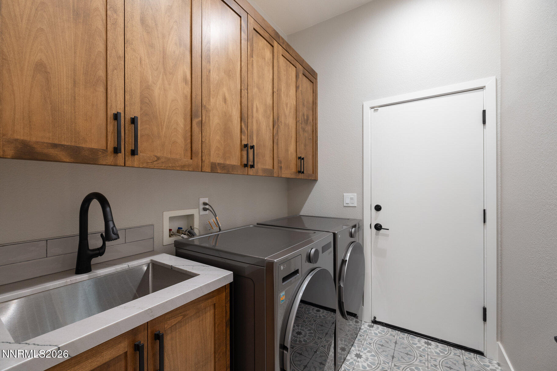 025_34-print-1290_el_monte-35_364