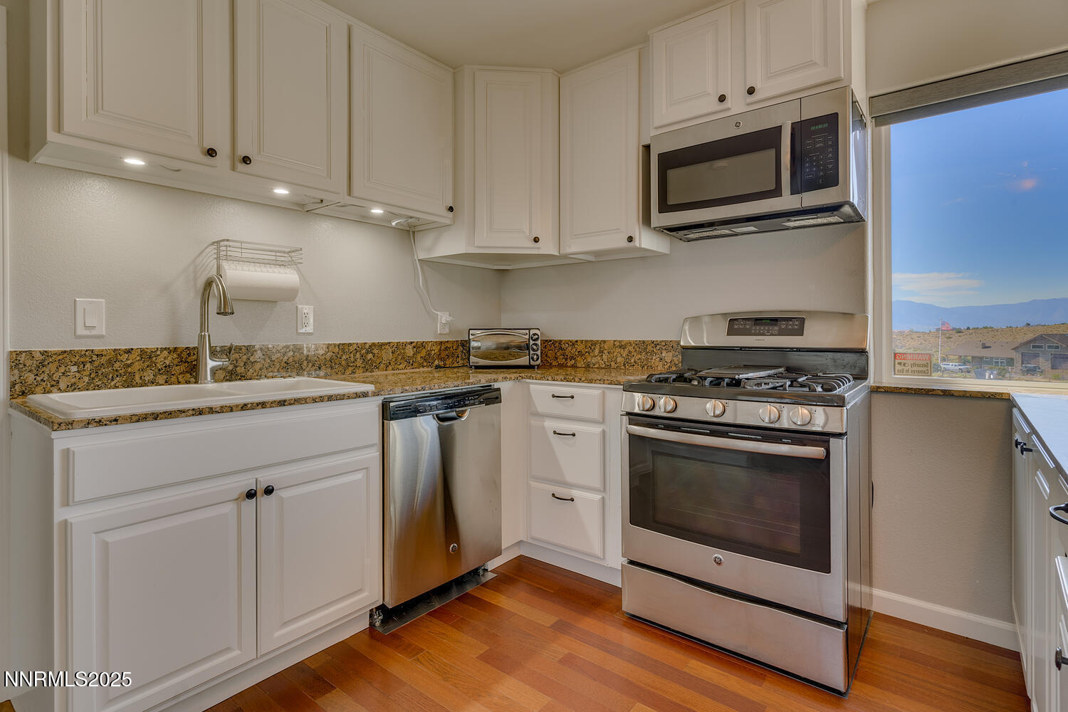 Apartment Kitchen