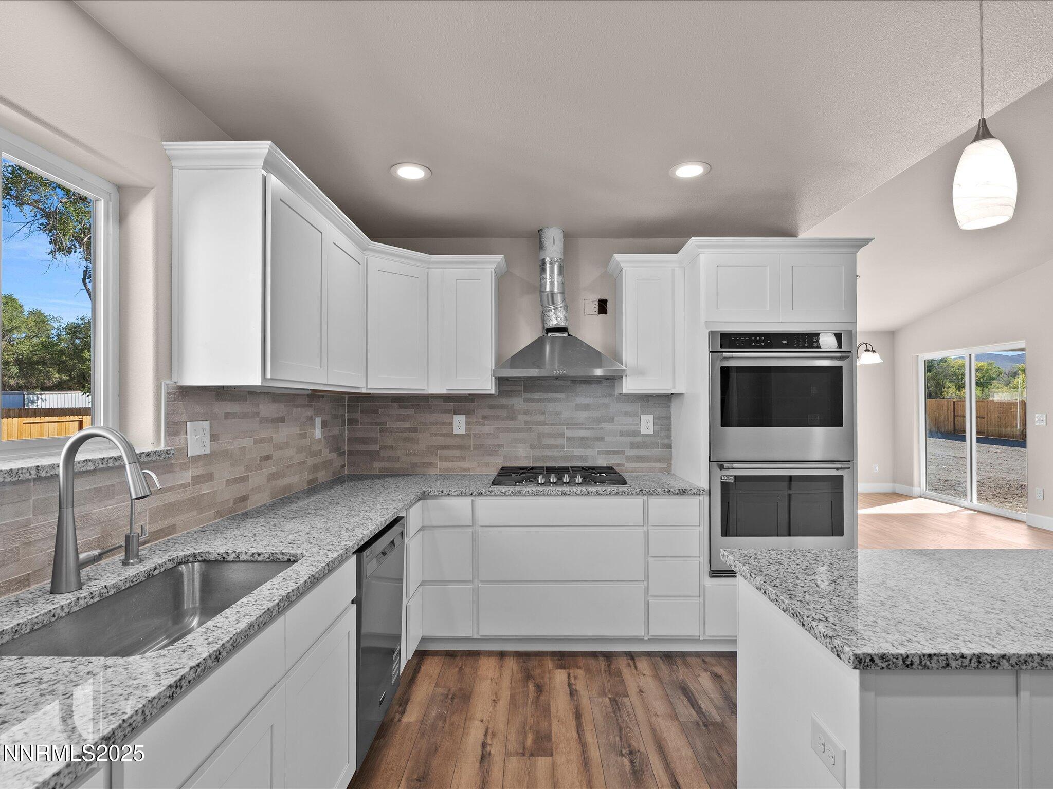 12-1369 Nevada Pacific Blvd-111