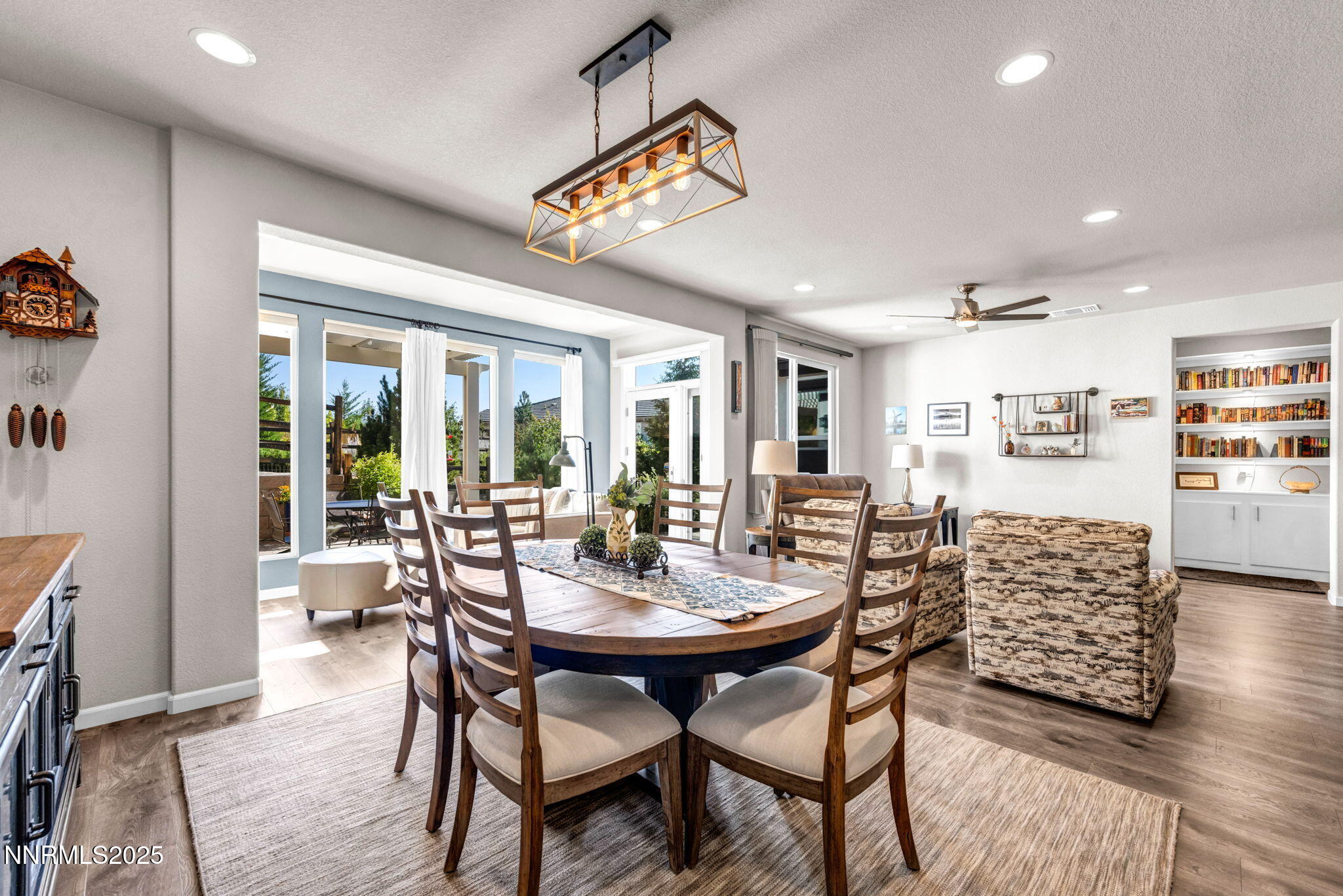 38-web-or-mls-828-larrimore-trl