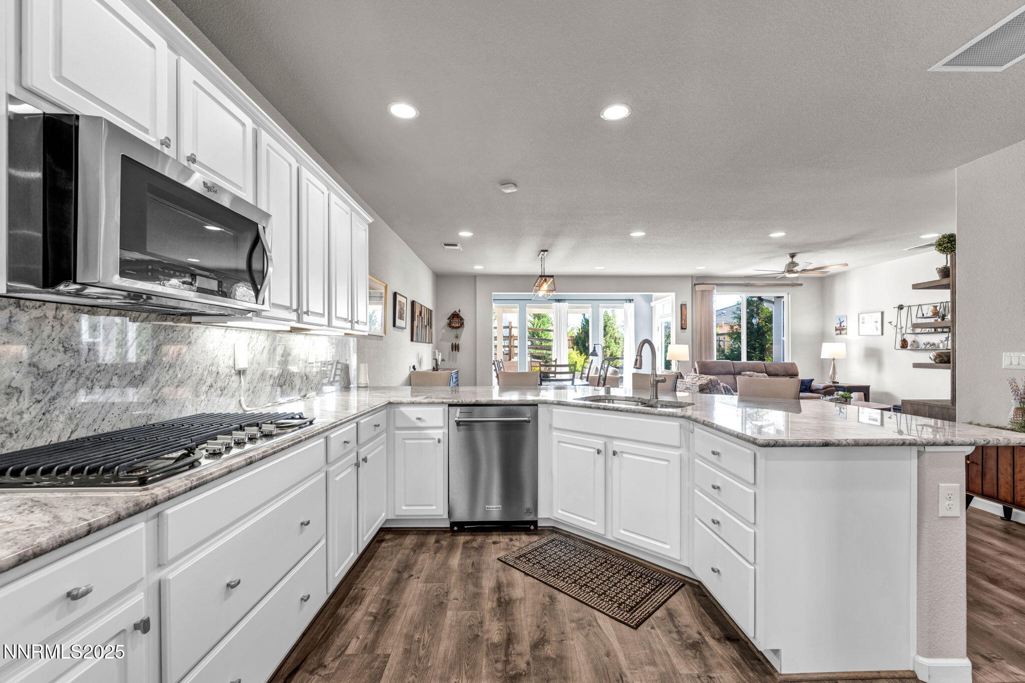 45-web-or-mls-828-larrimore-trl