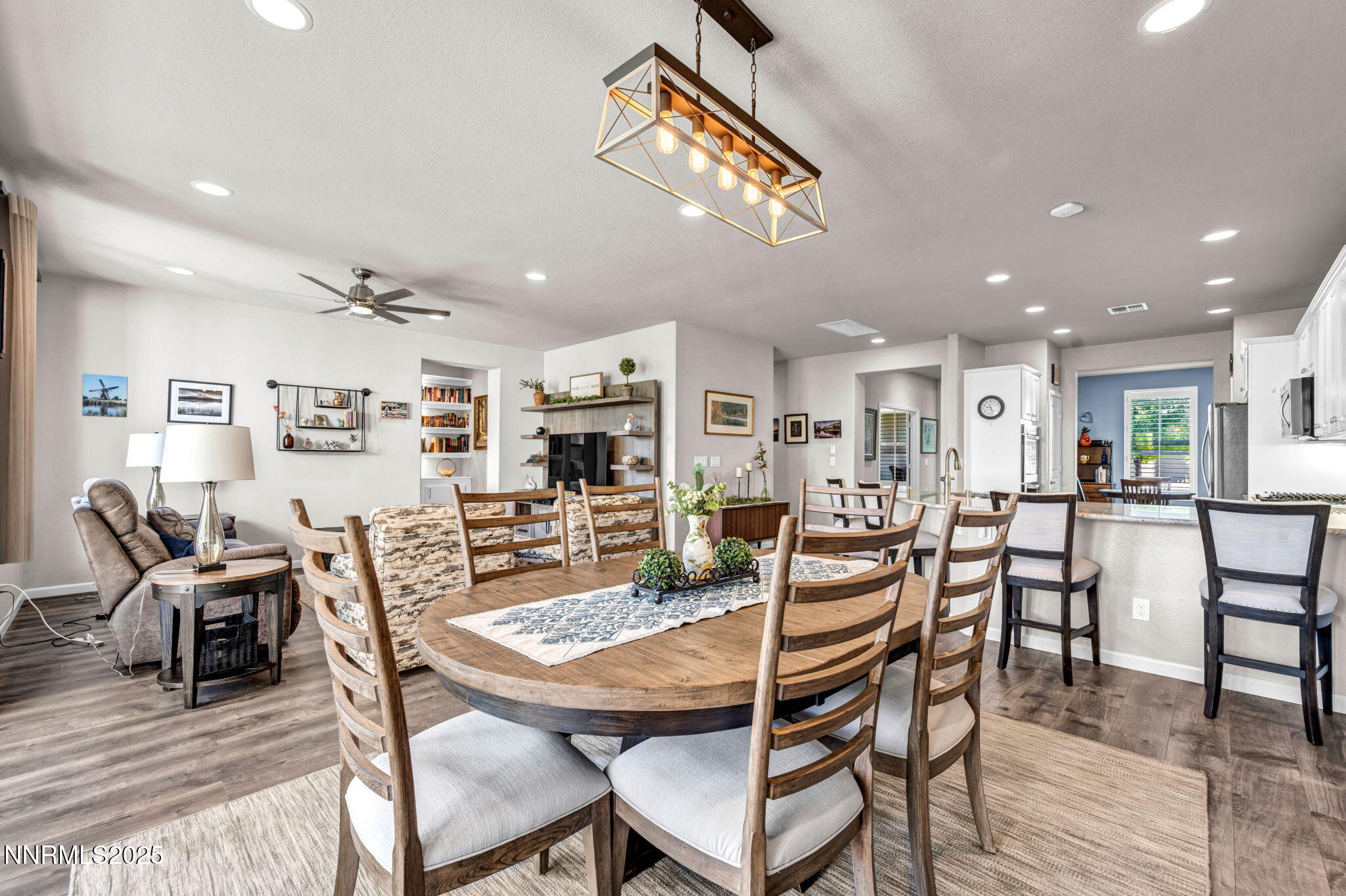 36-web-or-mls-828-larrimore-trl