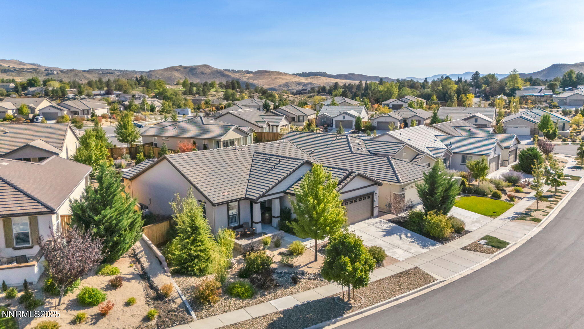 24-web-or-mls-828-larrimore-trl