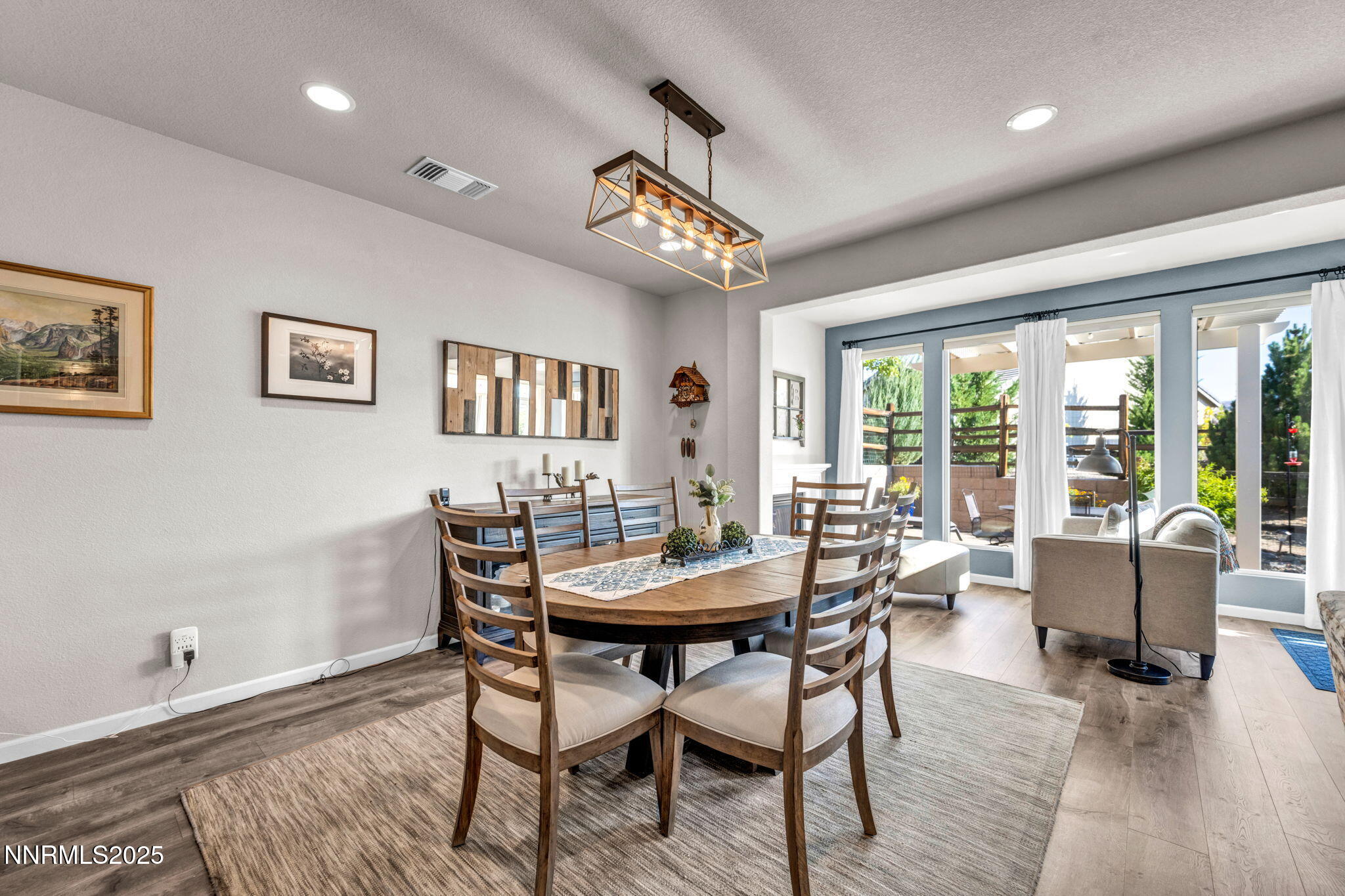 39-web-or-mls-828-larrimore-trl