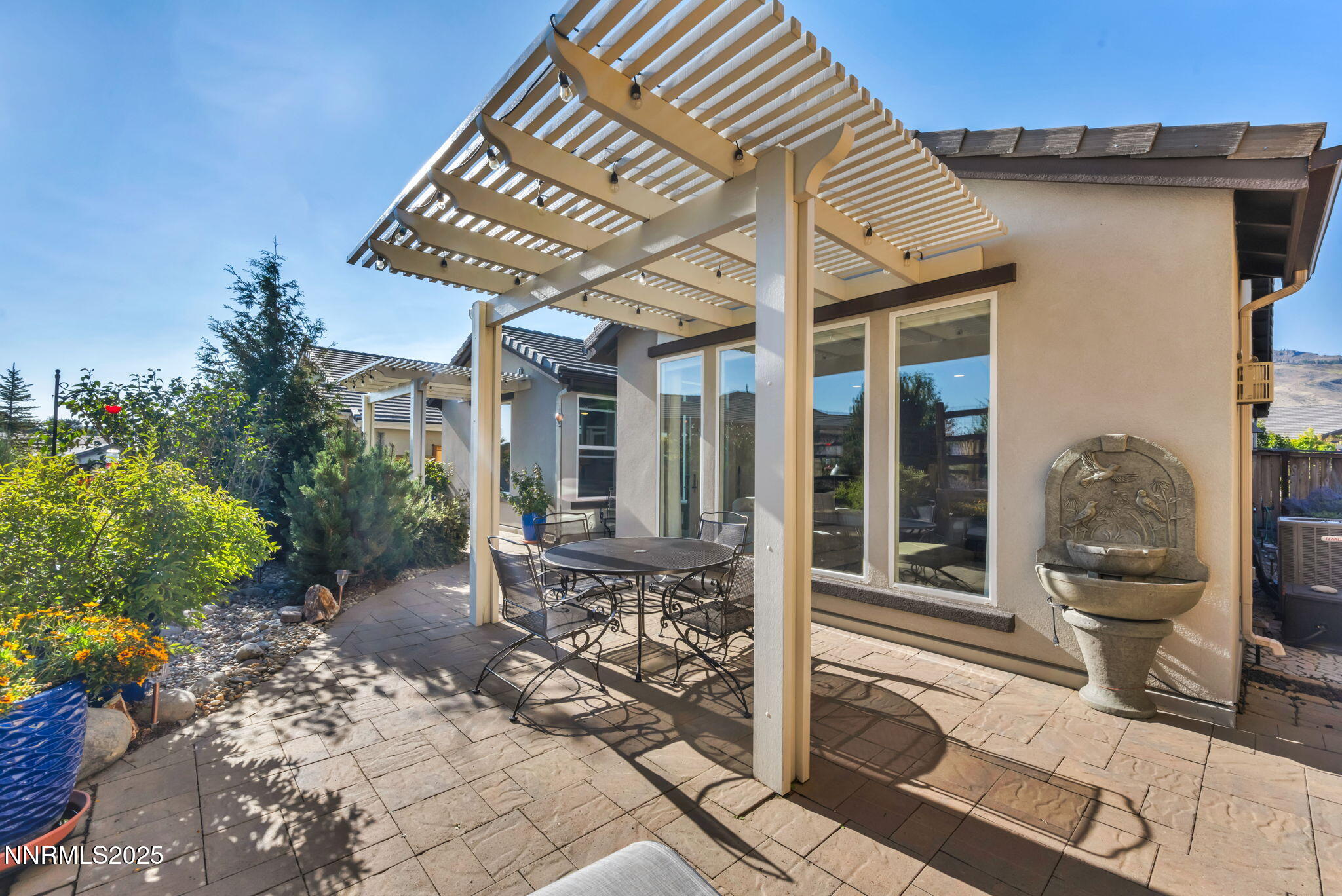 20-web-or-mls-828-larrimore-trl