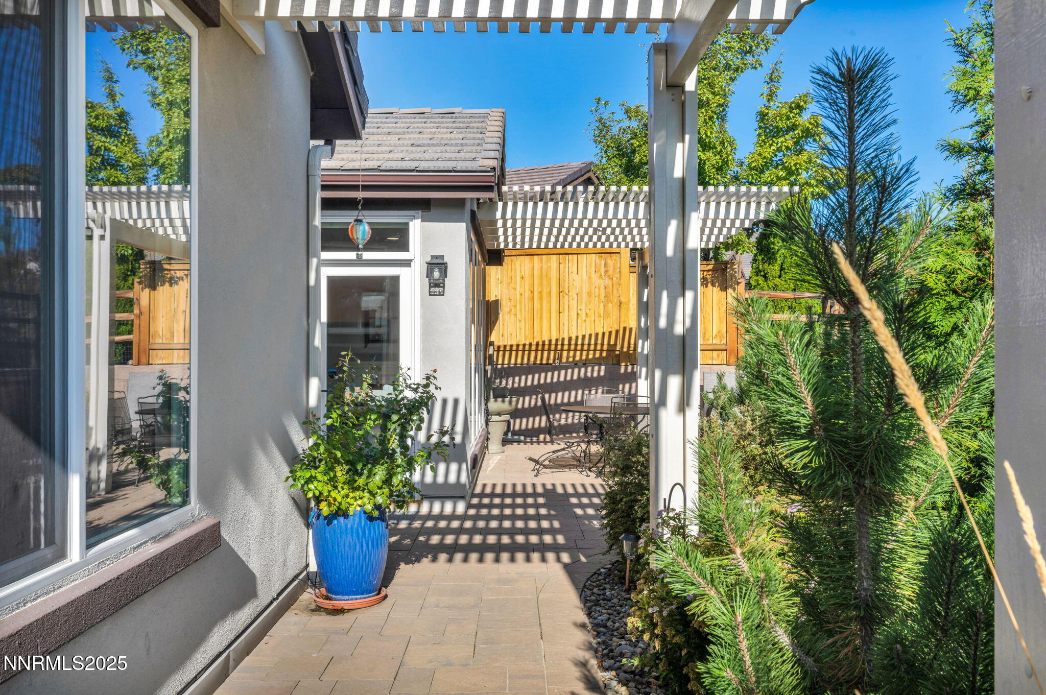 13-web-or-mls-828-larrimore-trl