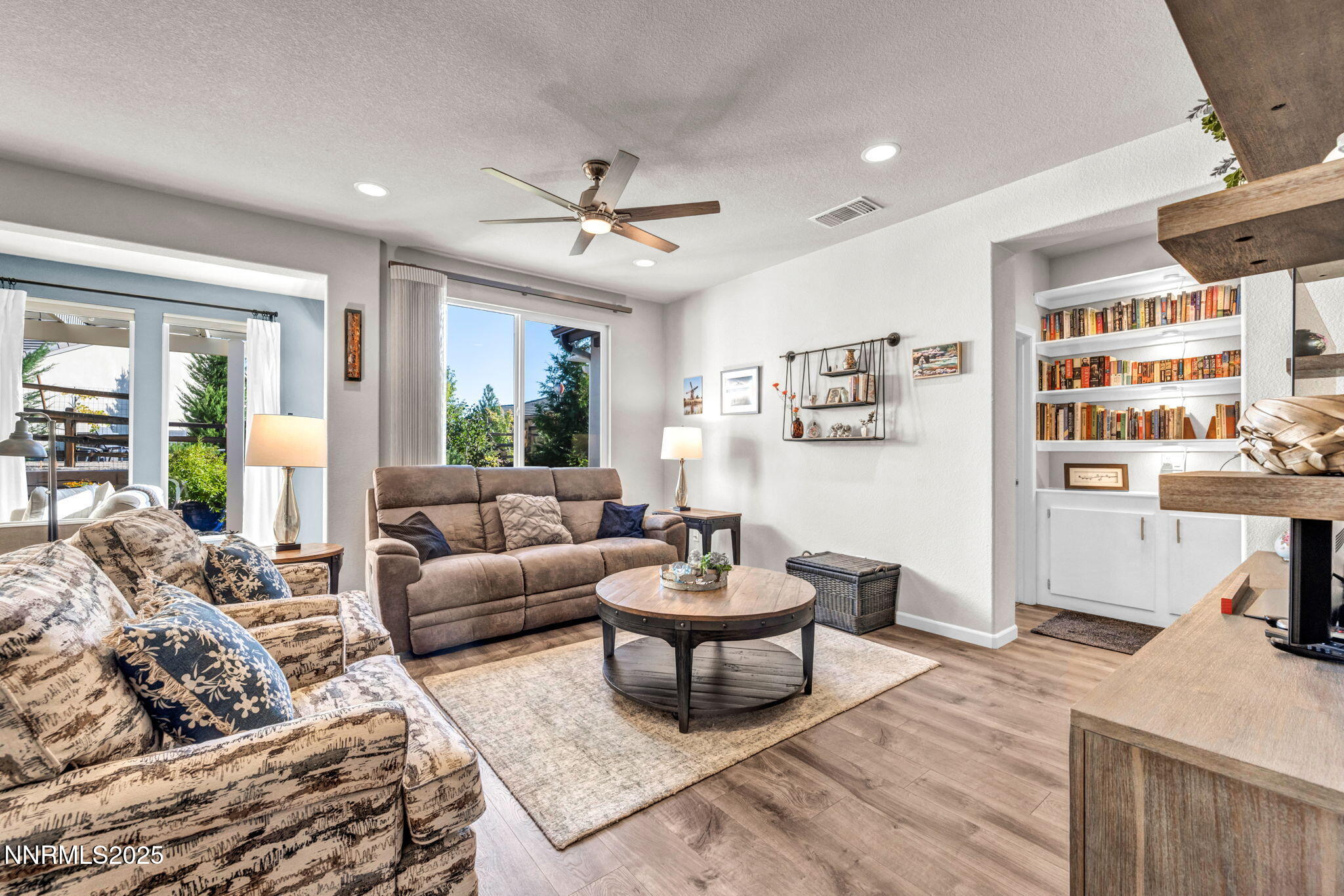 40-web-or-mls-828-larrimore-trl