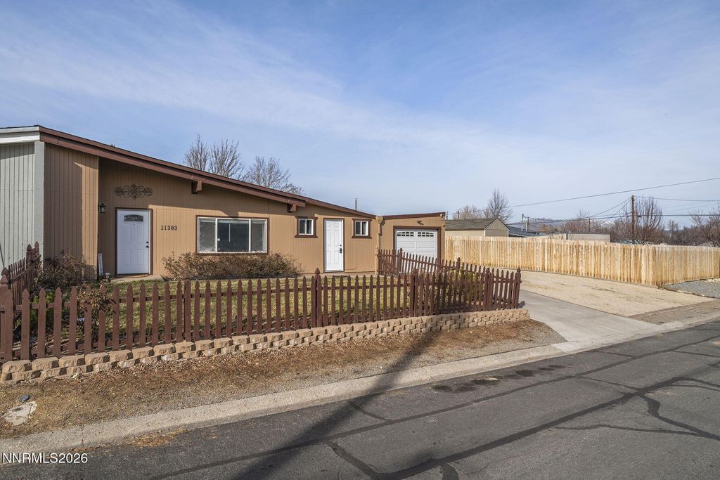 Photo of 11303 Rocky Mountain Street, Reno, NV 89506 (MLS # 260001105)